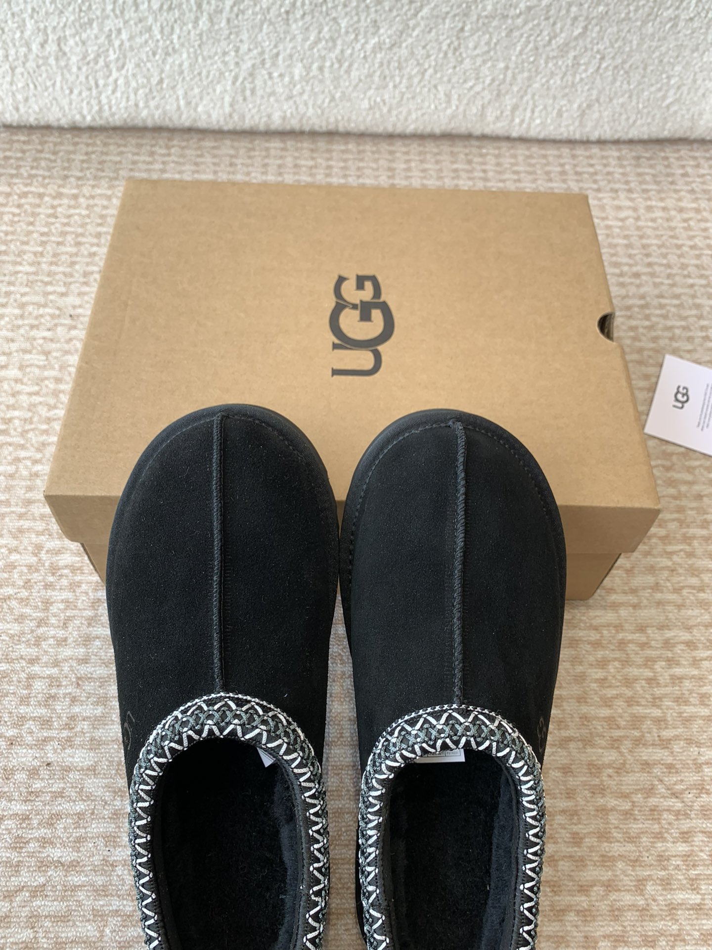 Alexander Wang Ugg 薄底民族风 Feng Chen Wang*TELFAR推出的联名潮款单品就连明星都要抢着穿呢