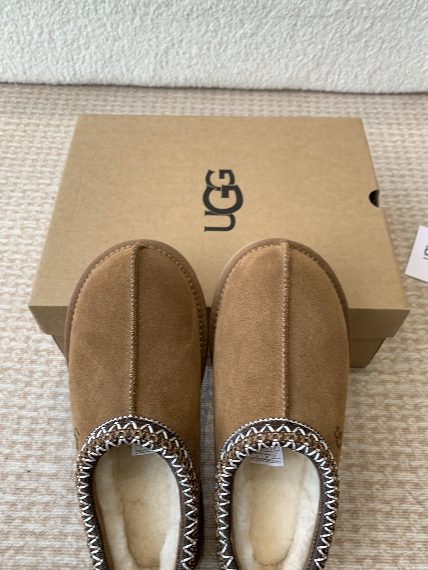 Alexander Wang Ugg 薄底民族风 Feng Chen Wang*TELFAR推出的联名潮款单品就连明星都要抢着穿呢