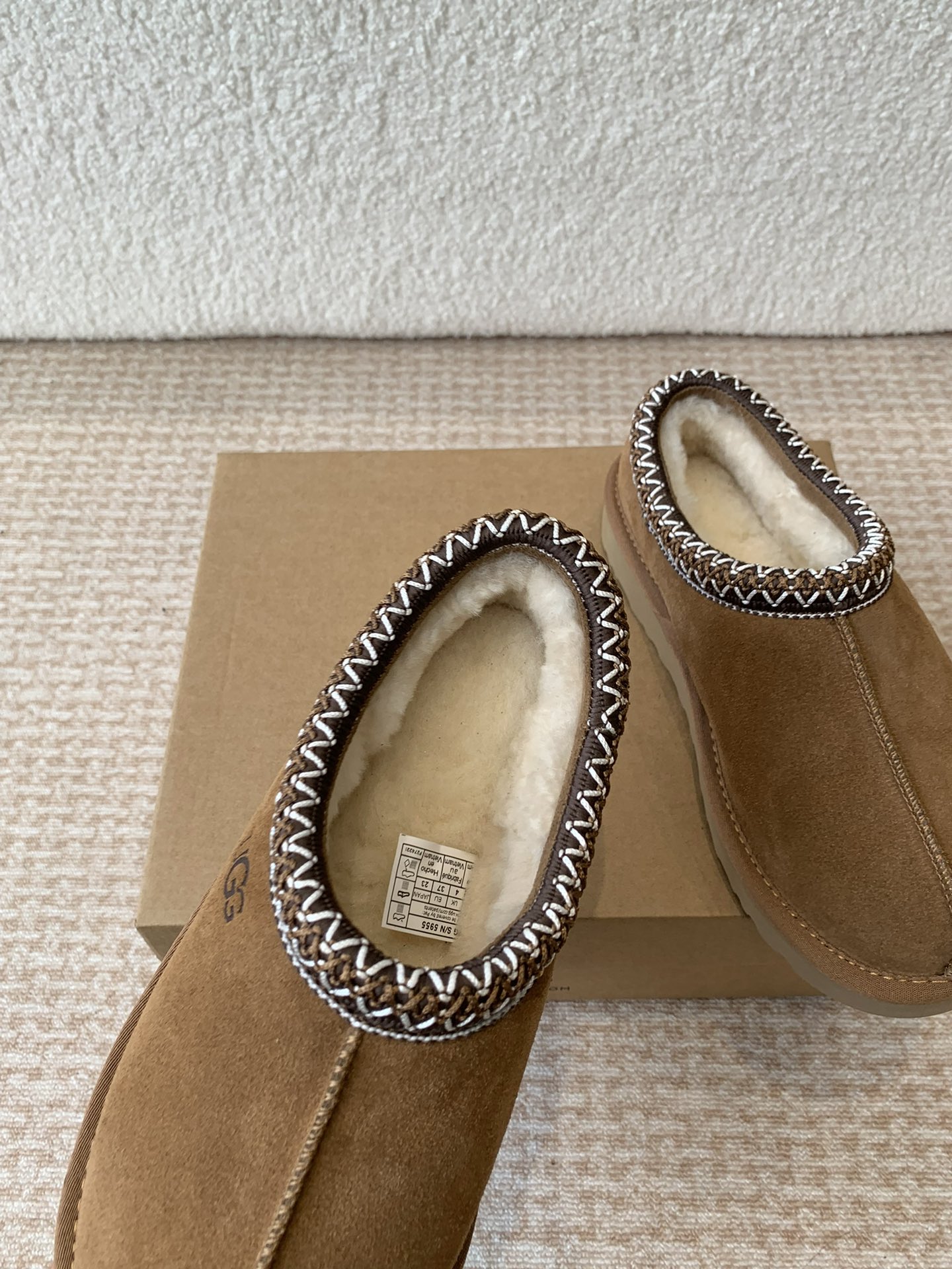 Alexander Wang Ugg 薄底民族风 Feng Chen Wang*TELFAR推出的联名潮款单品就连明星都要抢着穿呢