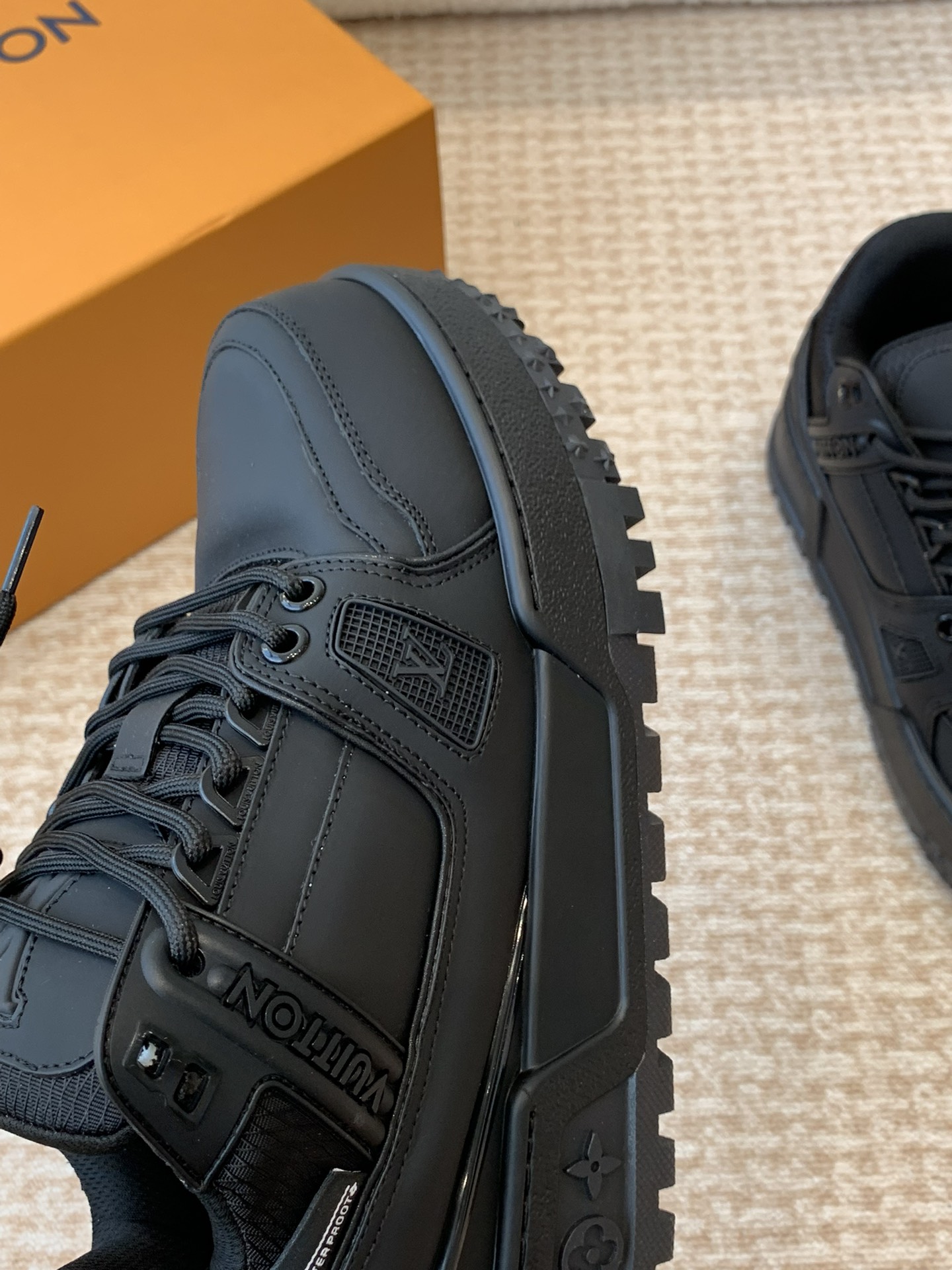 Louis Vuitton Louis Vuitton 走秀款胖丁trainer 龙年限定款 面包鞋