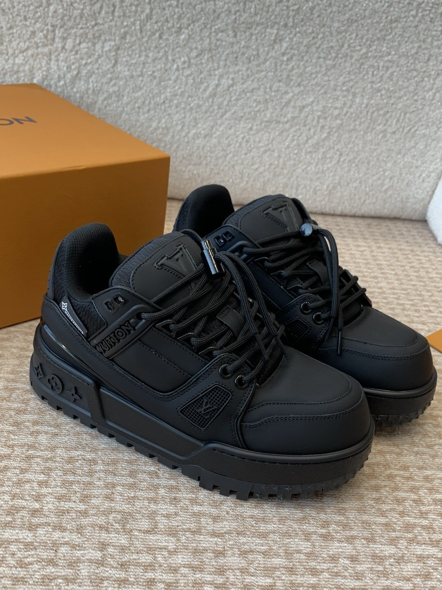 Louis Vuitton Louis Vuitton 走秀款胖丁trainer 龙年限定款 面包鞋