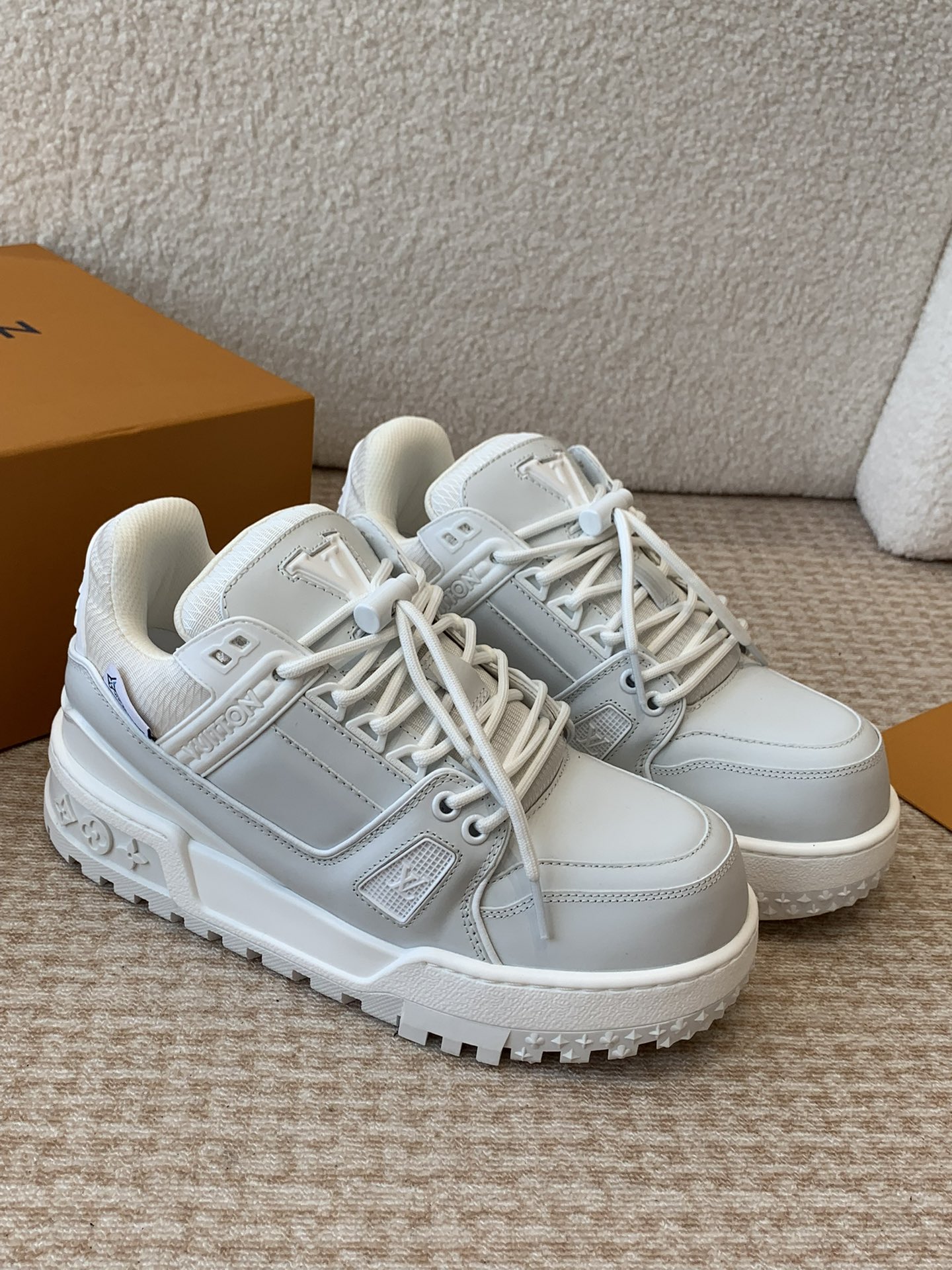 Louis Vuitton Louis Vuitton 走秀款胖丁trainer 龙年限定款 面包鞋