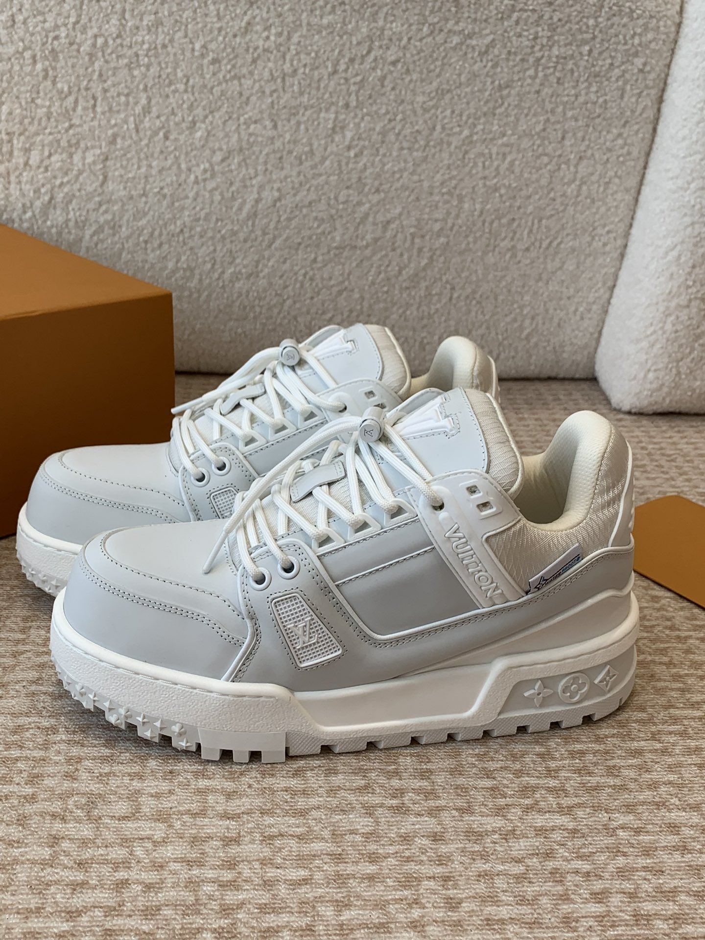 Louis Vuitton Louis Vuitton 走秀款胖丁trainer 龙年限定款 面包鞋