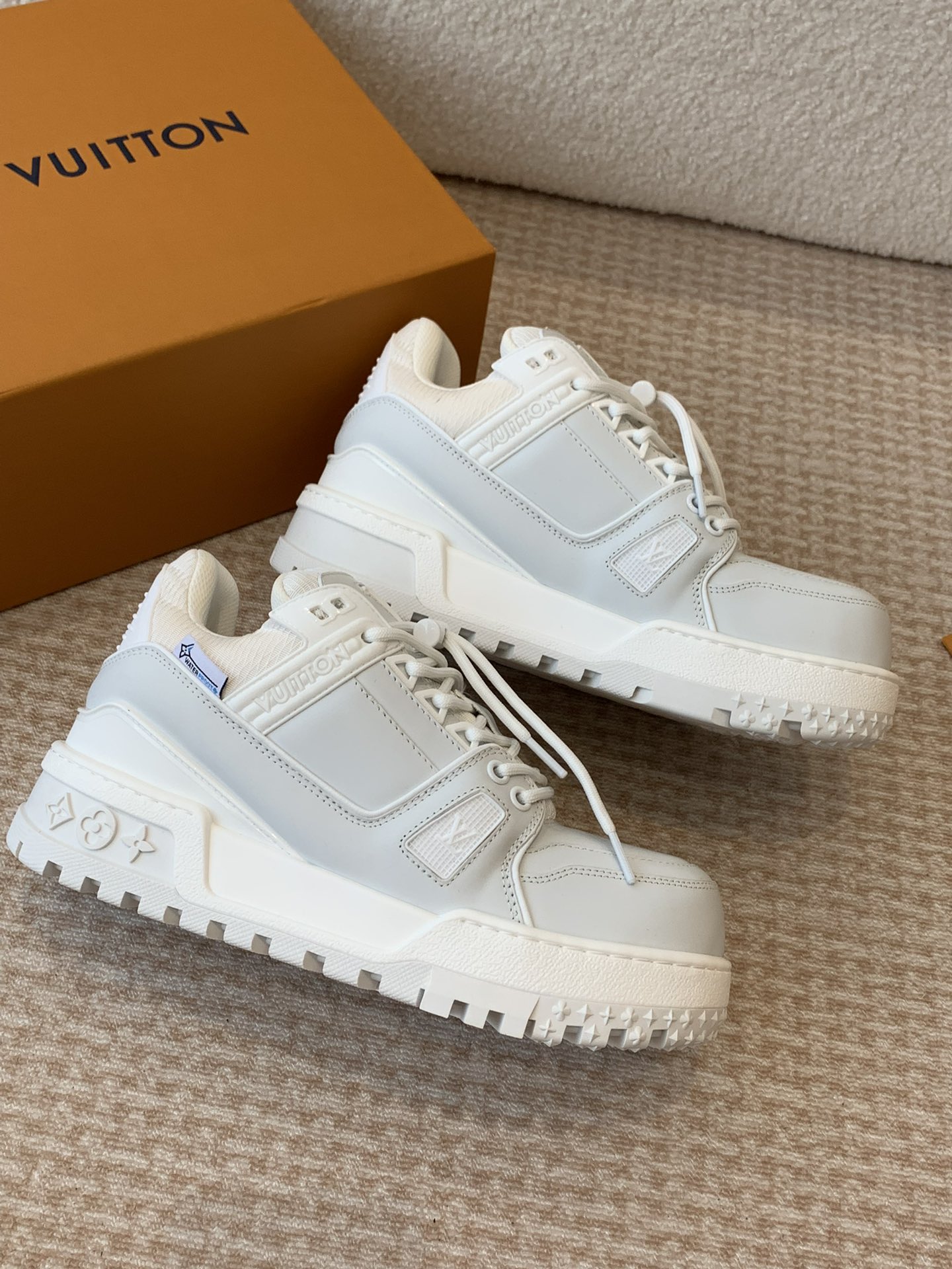 Louis Vuitton Louis Vuitton 走秀款胖丁trainer 龙年限定款 面包鞋