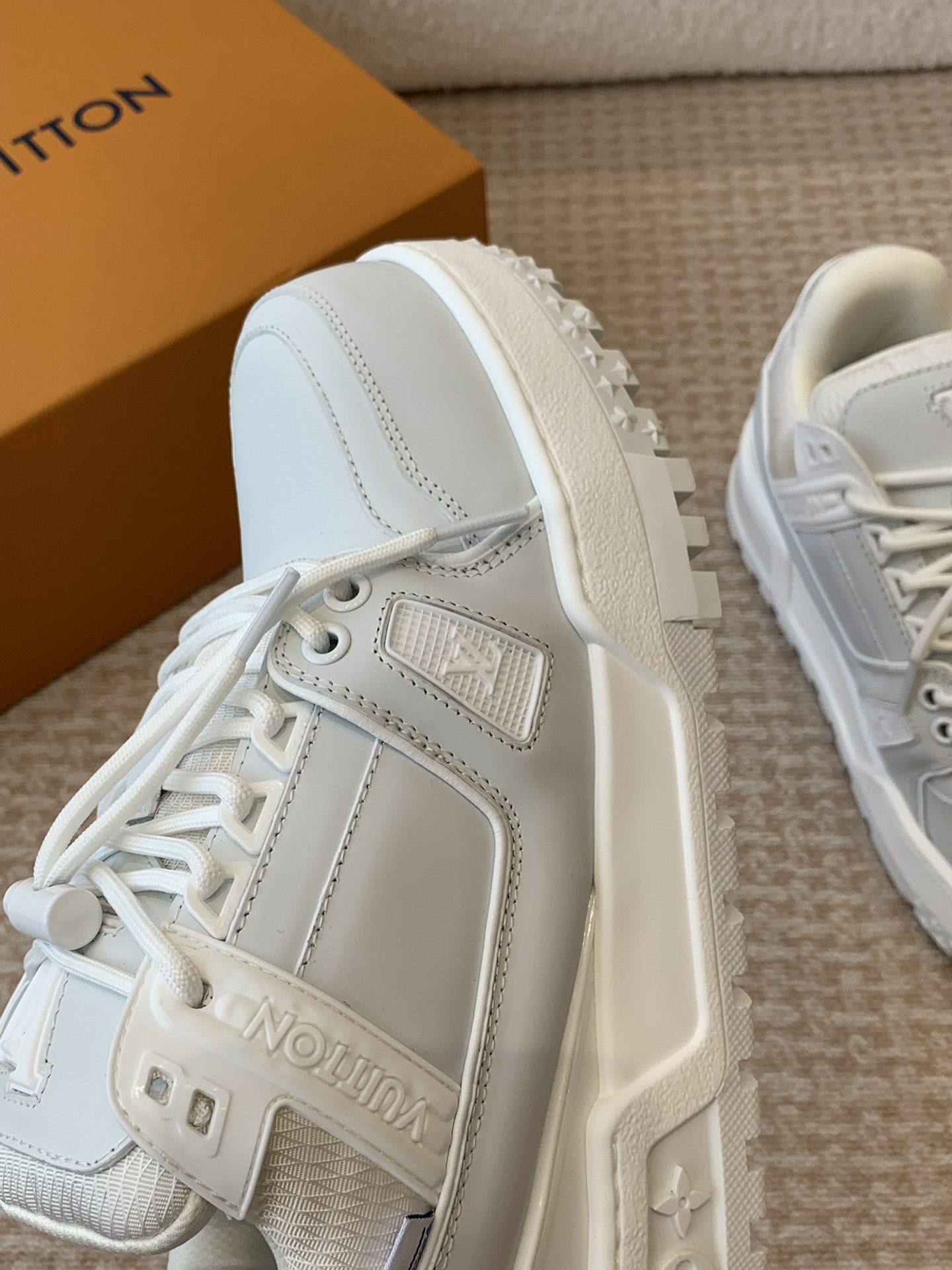 Louis Vuitton Louis Vuitton 走秀款胖丁trainer 龙年限定款 面包鞋