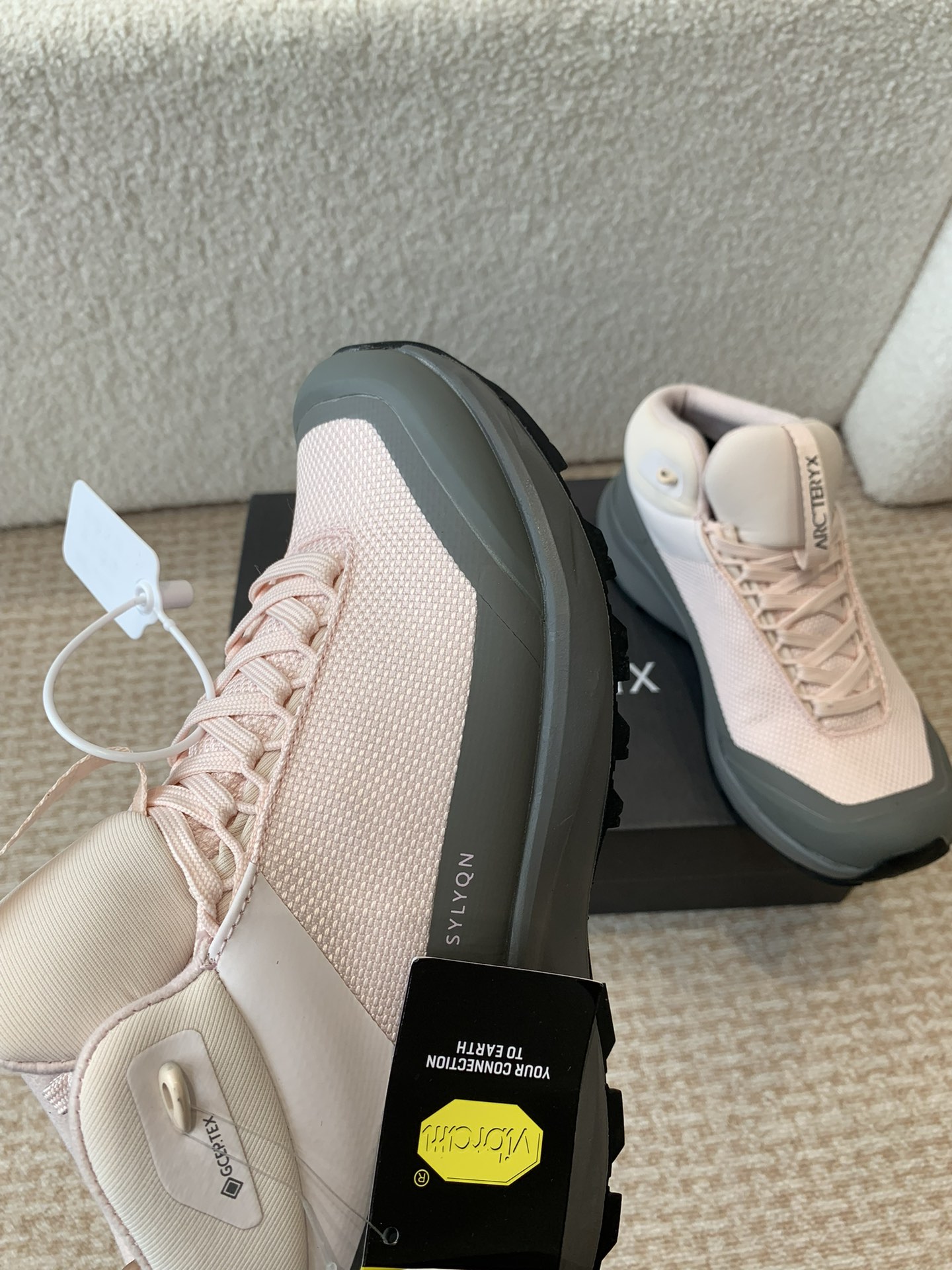 ARCTERYX Aeros FL Synthetic Box Packaging Shoe with TPU Chassis and OrthoLite Pads. - 图片 7