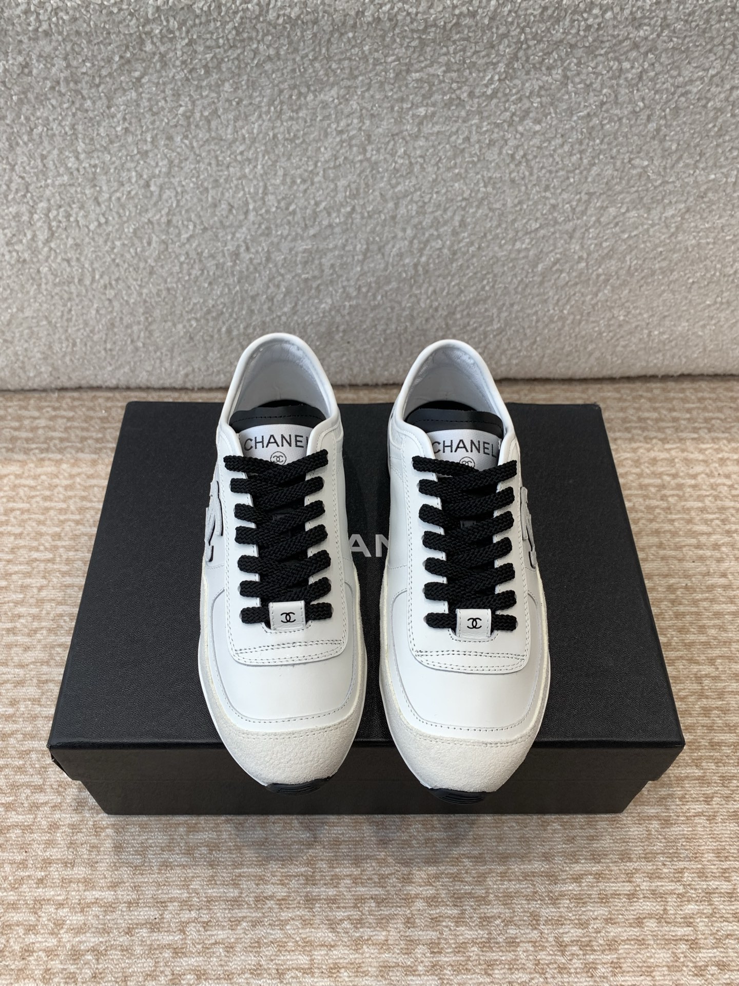 NO:165901,CHANEL Chanel new panda shoes panda shoes Chanel 2025ss popular panda shoes color matching thick-soled casual sports shoes shoes counter synchronization counter is very popular, a very difficult to buy shoe The most popular thick-soled panda shoes on the entire network can be imagined that Xiaoxiangguan cannot miss appearance and comfort coexist Simple and versatile white shoes Super versatile, closed eyes, whoever looks good to wear, imported calfskin/imported suede, inner imported sheepskin, outsole TPU original outsole Size#35-40 (40 custom made without return or exchange), casual shoes/sports shoes, chanel, chanel, sneakers, cowhide, sheepskin, chamois leather19860909CHANEL香奈儿新款熊猫板鞋熊猫鞋 香奈儿2025ss火爆熊猫鞋 配色厚底休闲运动鞋板鞋  专柜同步 专柜非常火爆 非常难买的一款鞋 全网最火的厚底熊猫鞋 可想而知小香控不可错过的 颜值与舒适并存的 简约百搭小白鞋 超级百搭,闭眼入 谁穿谁好看  鞋面进口小牛皮/进口麂皮 内里进口羊皮里 大底TPU原版大底 Size#35-40（40订做不退换）,休闲鞋/运动鞋,chanel,chanel,sneakers,cowhide,sheepskin,chamois leather,Women's Shoes