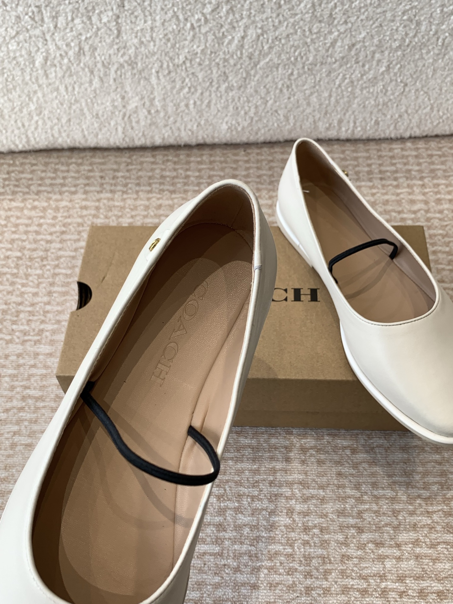 Comfortable P546COACH Ballet Shoes for Driving and Walking, Imported Leather, Cow Skin Pads - 图片 5