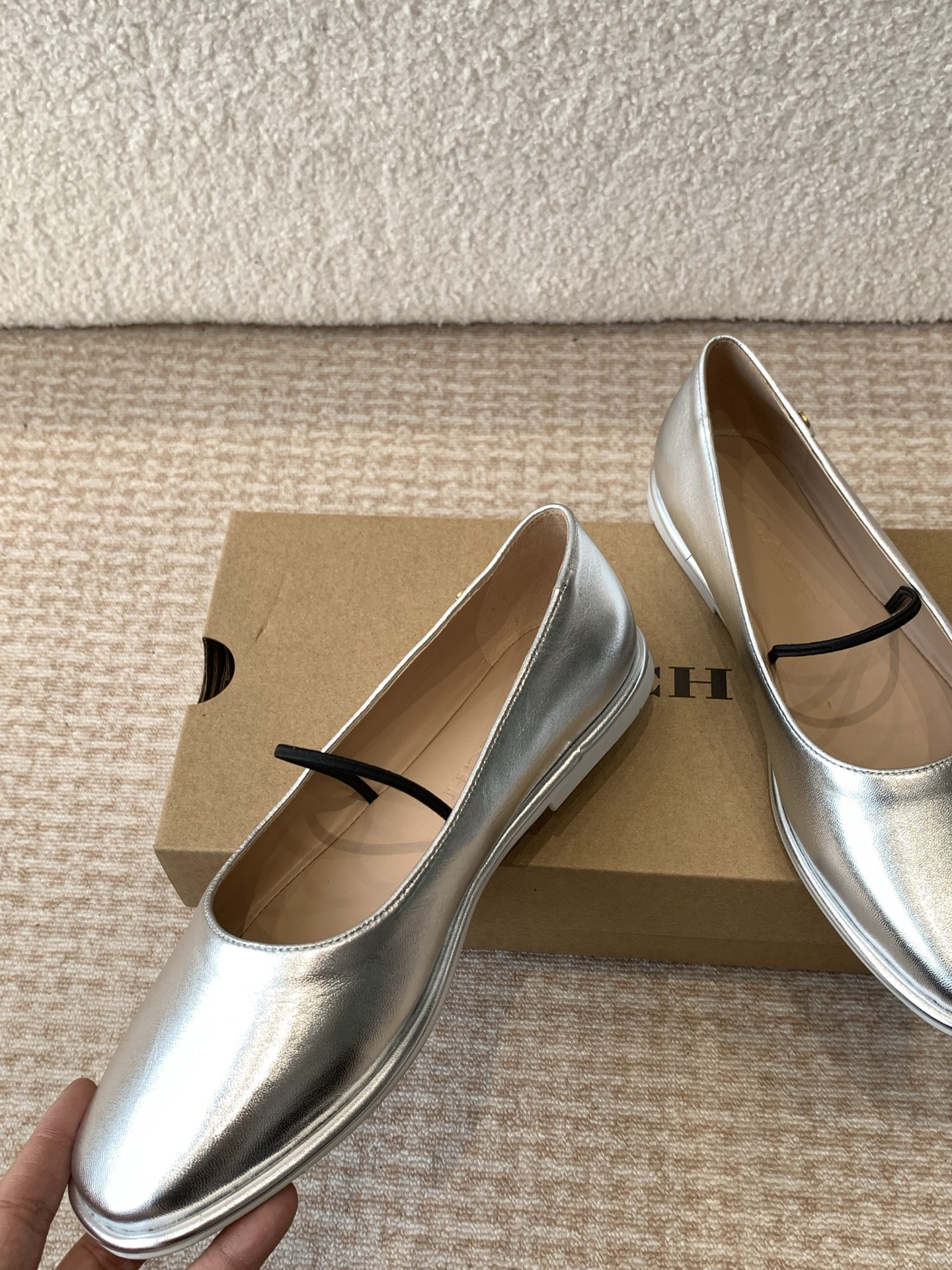 Comfortable P546COACH Ballet Shoes for Driving and Walking, Imported Cattle Skin, Cow Skin Pads. - 图片 5