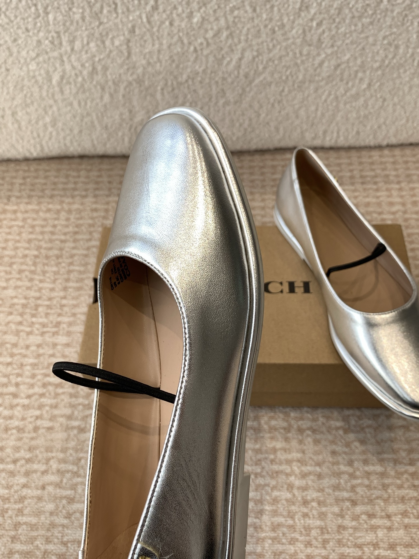 Comfortable P546COACH Ballet Shoes for Driving and Walking, Imported Cattle Skin, Cow Skin Pads. - 图片 6