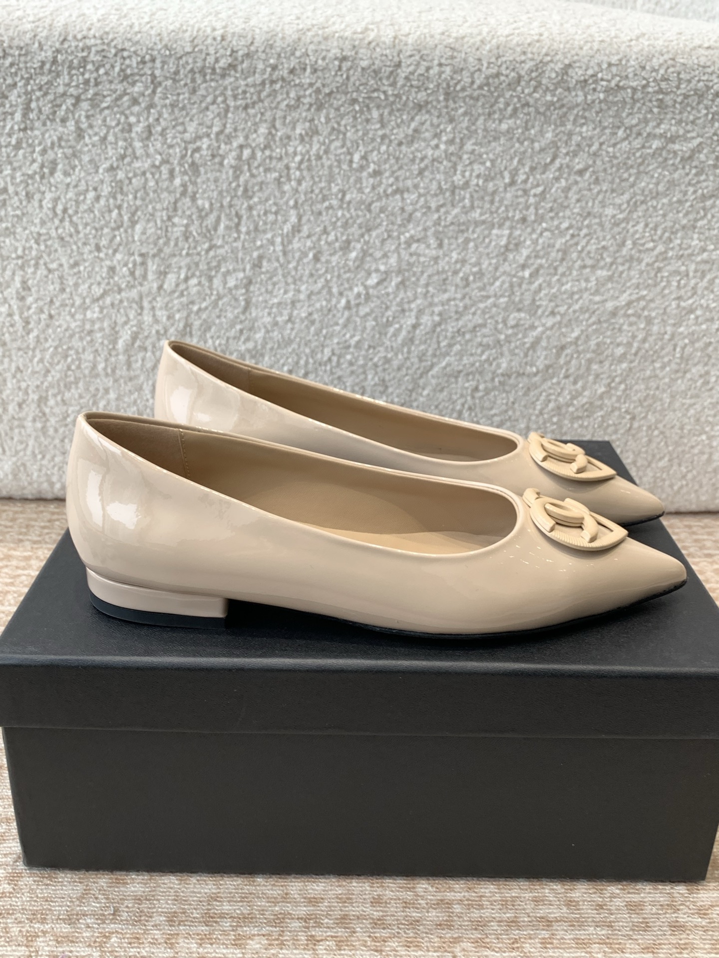 Chanel 小香CHANEL25ss 早春新品太香了 双C爱心扣尖头单鞋凉鞋拖鞋系列