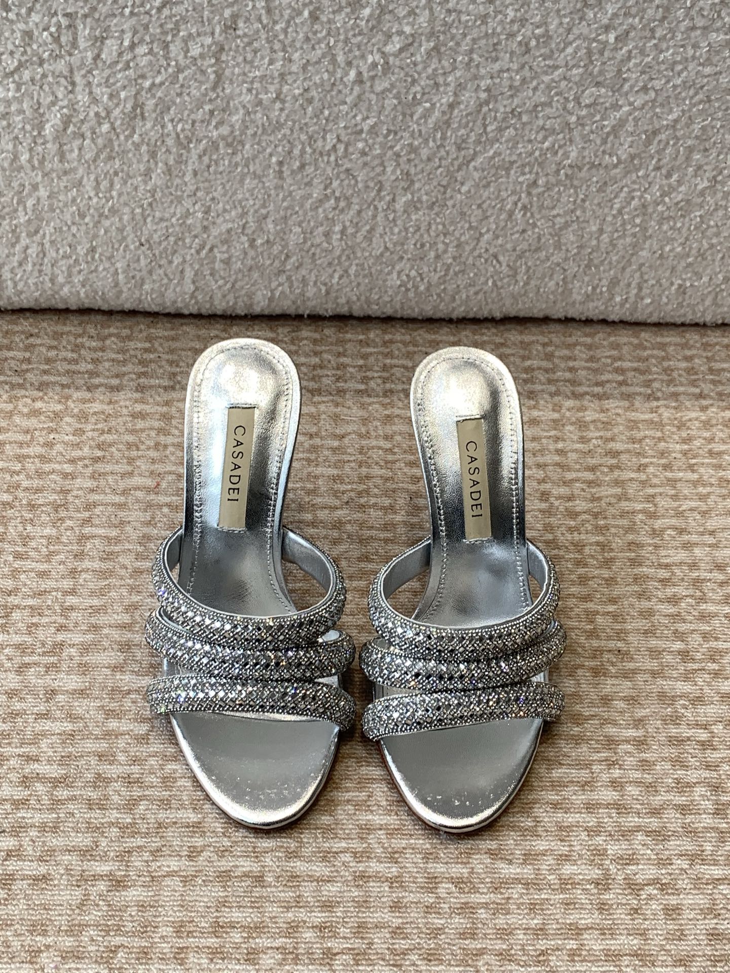 Stylish CASADEI Water Drill Heels: Spring Collection Highlights, High Quality and Charm. - 图片 7
