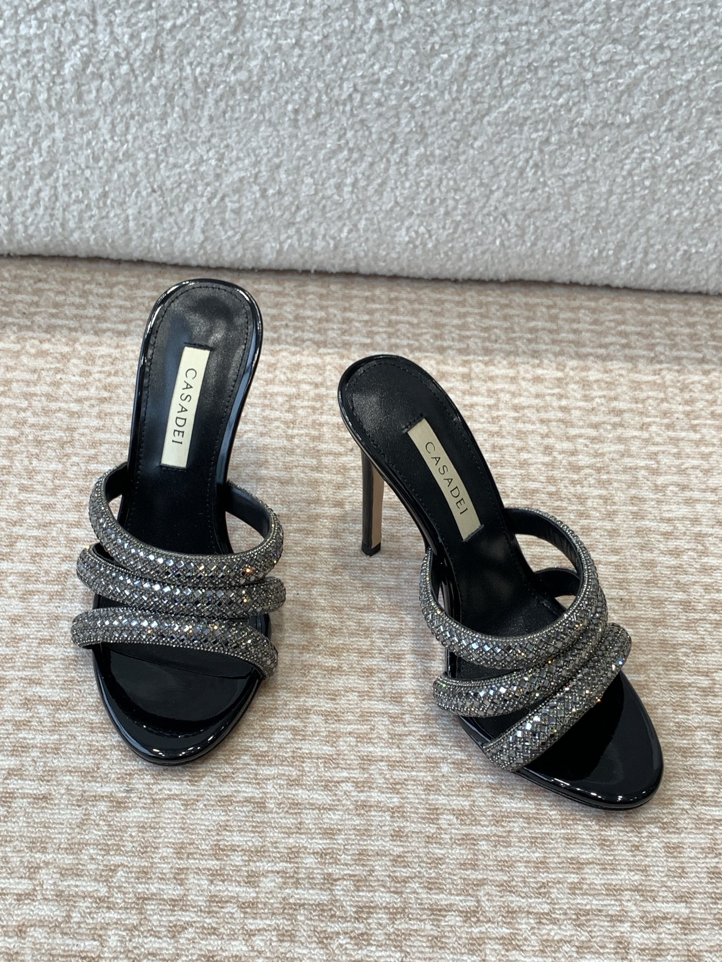 Stylish CASADEI/25WF Water Drill Heel Slippers for Women: Quality, Charm, and Elegance - 图片 2