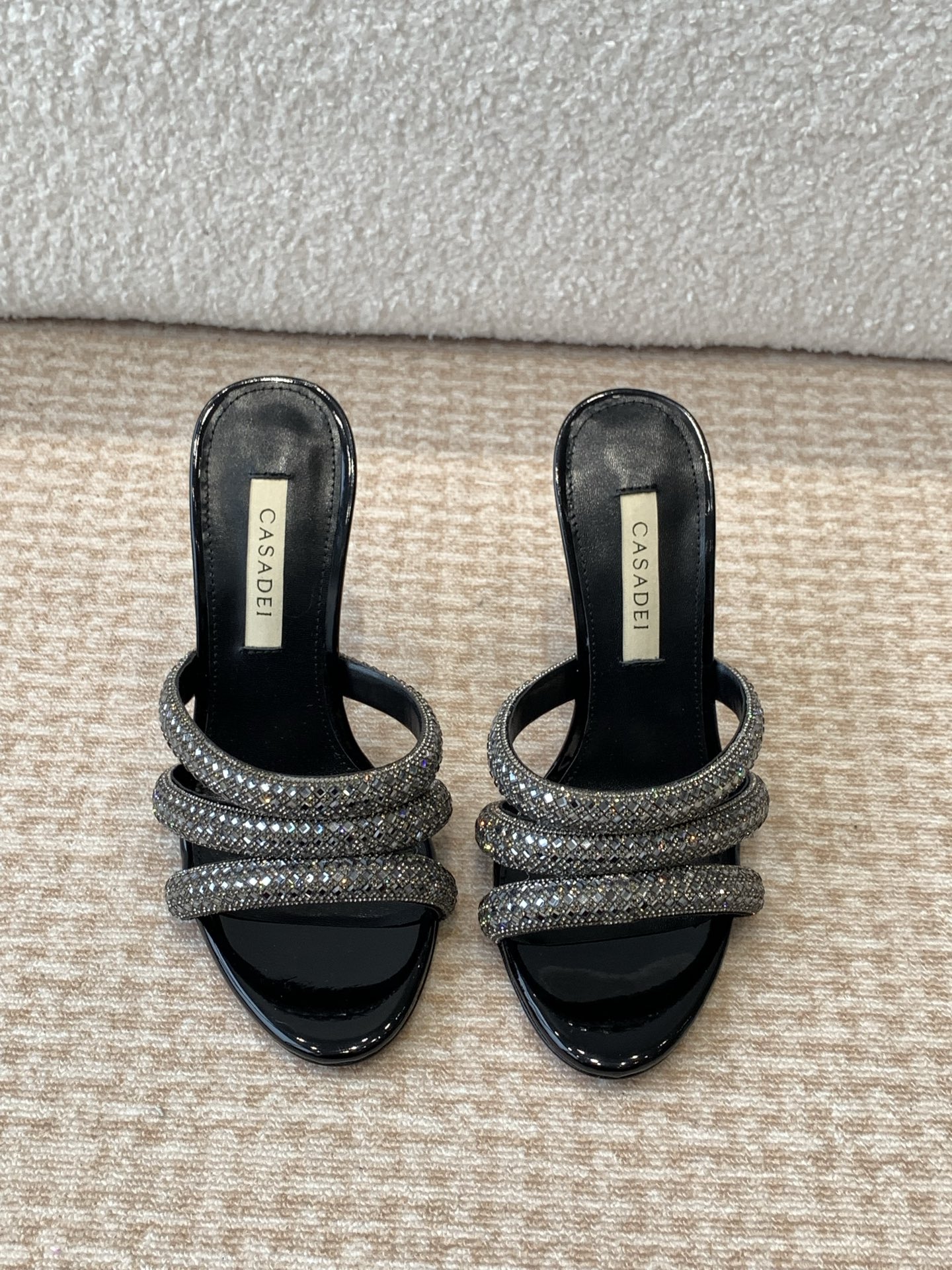 Stylish CASADEI/25WF Water Drill Heel Slippers for Women: Quality, Charm, and Elegance - 图片 9