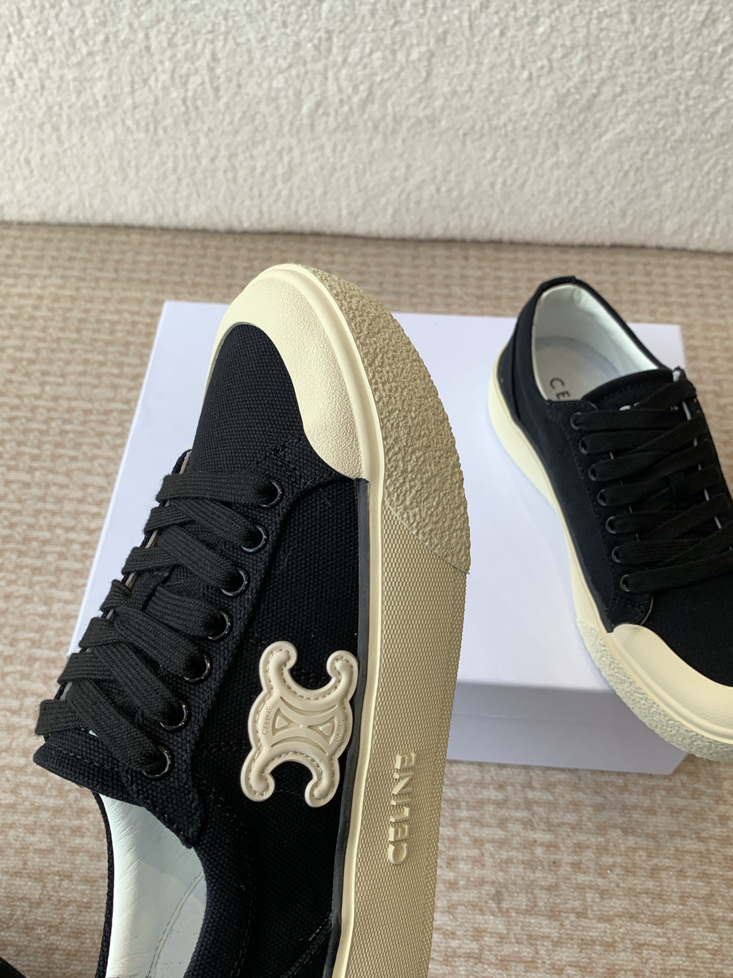 Celine CR-03 Runner Sneakers, Canvas Upper, Triomphe Logo, Comfortable & Stylish 8 i1742283630026 7103 0 6