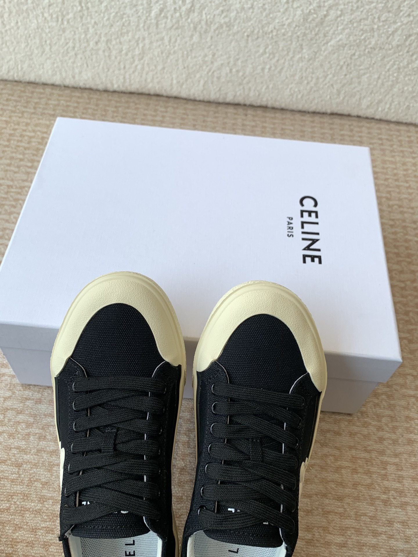 Celine CR-03 Runner Sneakers, Canvas Upper, Triomphe Logo, Comfortable & Stylish 7 i1742283630118 2666 0 5