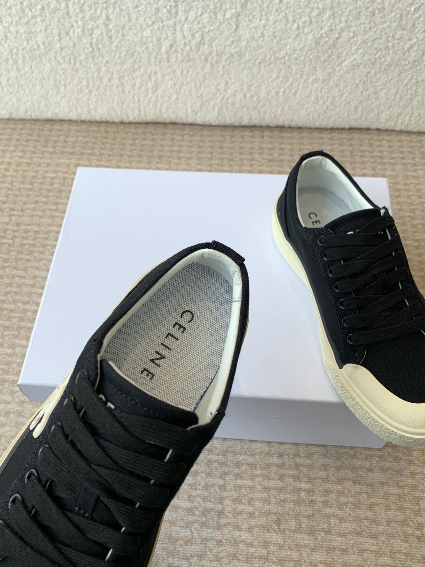Celine CR-03 Runner Sneakers, Canvas Upper, Triomphe Logo, Comfortable & Stylish 5 i1742283631274 5902 0 3