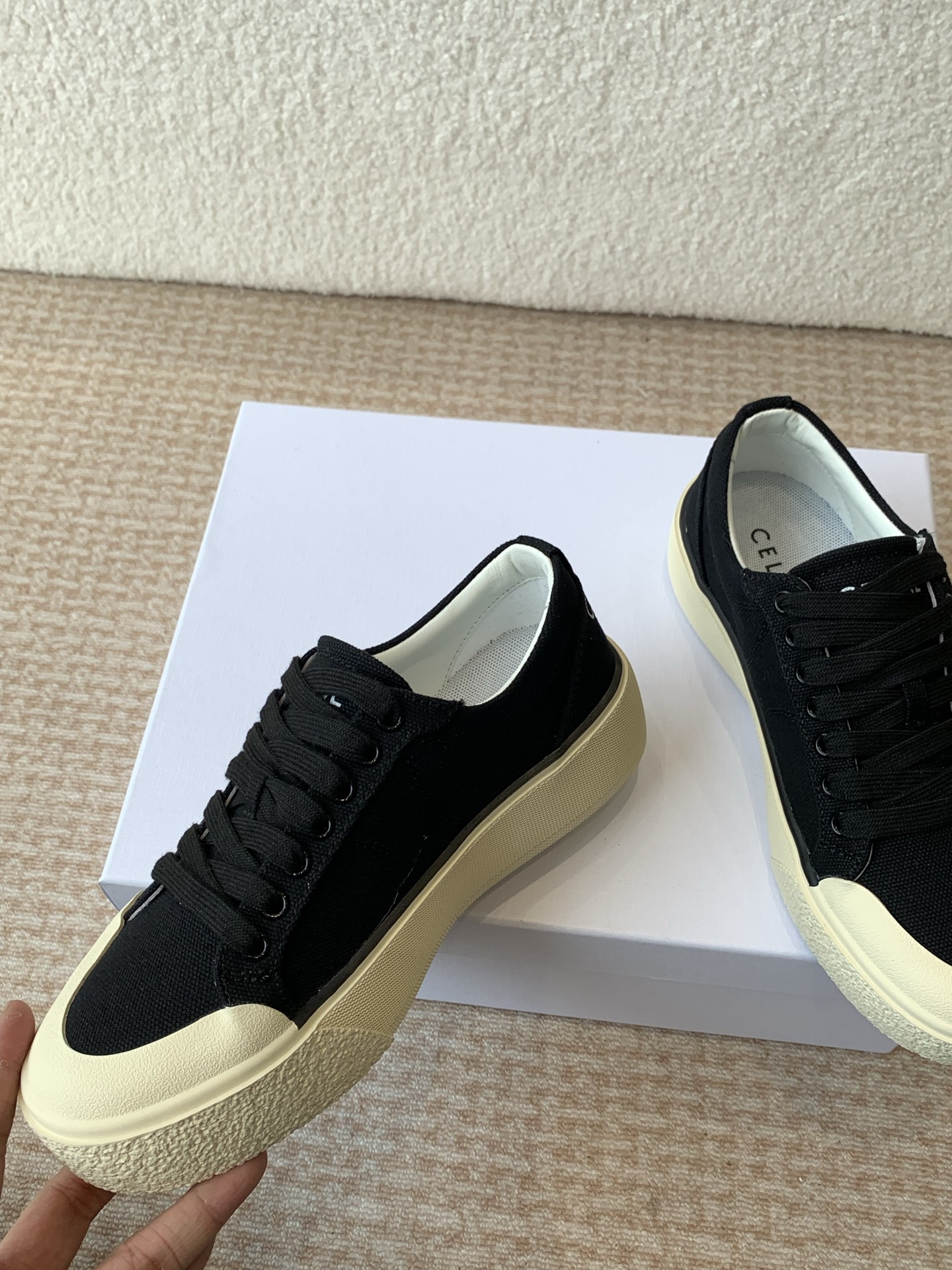Celine CR-03 Runner Sneakers, Canvas Upper, Triomphe Logo, Comfortable & Stylish 6 i1742283631335 8444 0 4