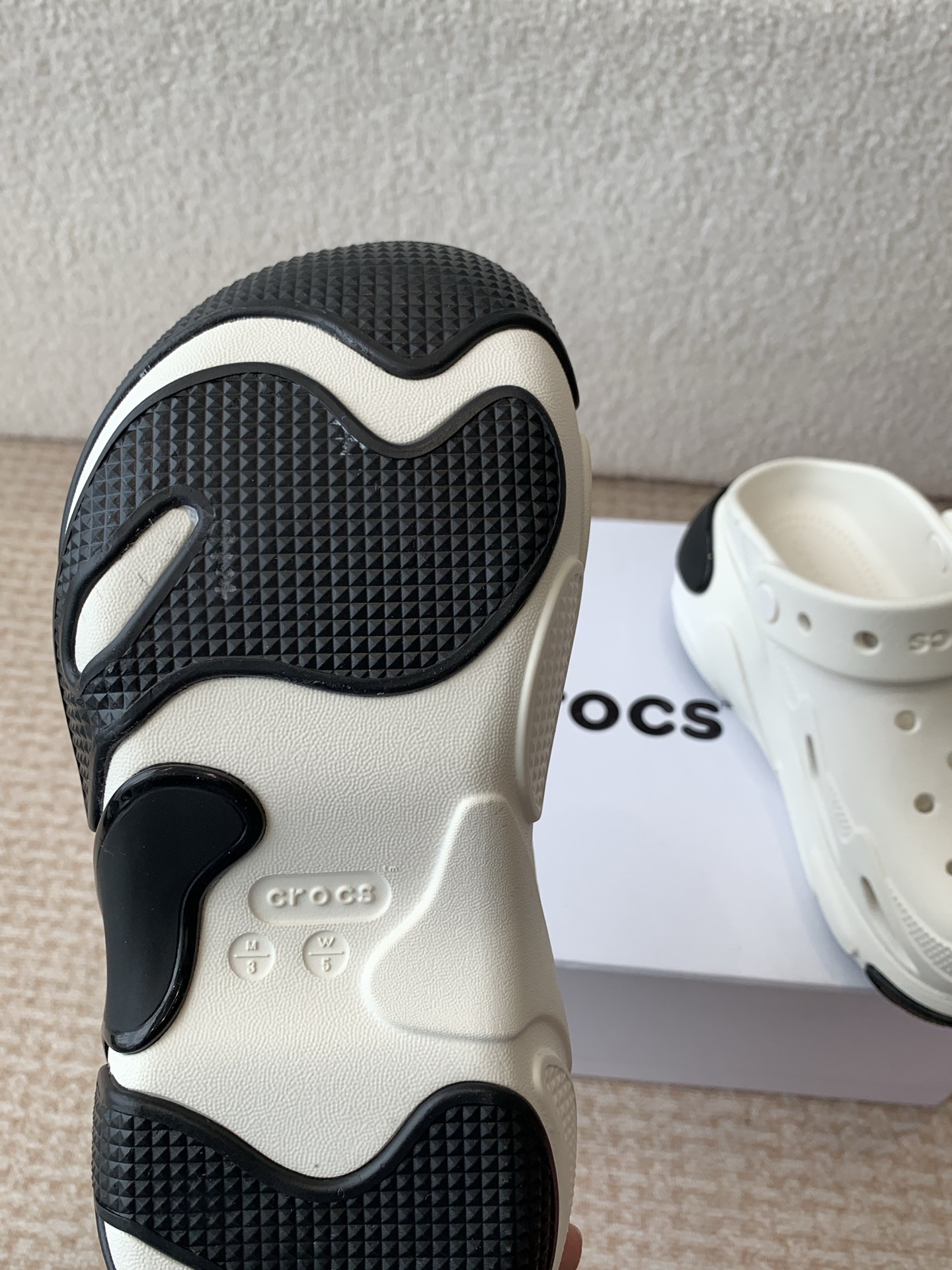 Crocs Classic Mega Crush Clog Sandals White Black Platform Slip-On Shoes 10 i1742284410409 8103 0 8