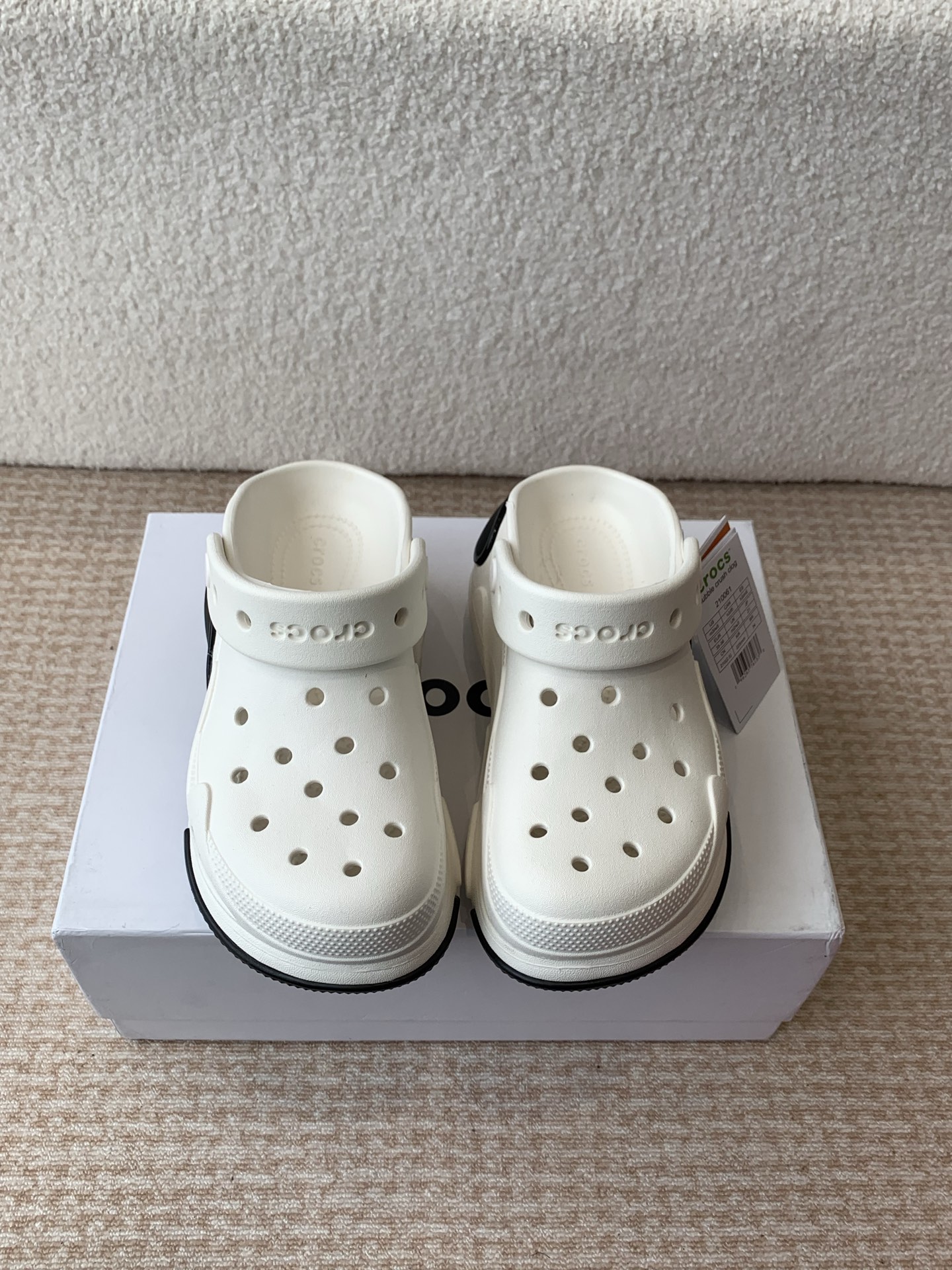 Crocs Classic Mega Crush Clog Sandals White Black Platform Slip-On Shoes 3 i1742284410463 928 0 0