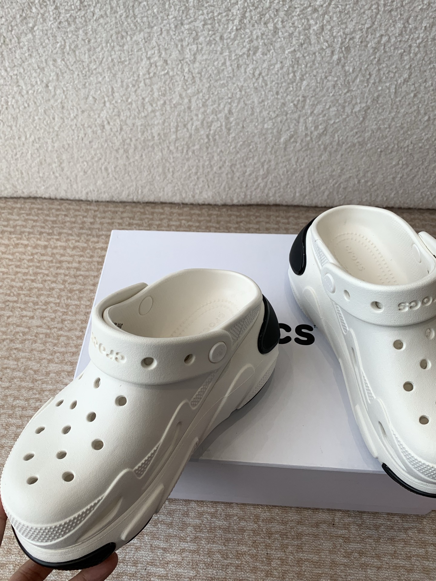 Crocs Classic Mega Crush Clog Sandals White Black Platform Slip-On Shoes 5 i1742284413746 8363 0 3