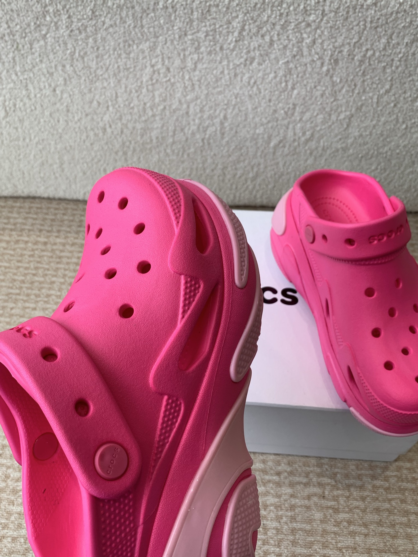 Crocs Classic Mega Crush Clog Sandal, Pink, Beach, Water, and Casual Wear 7 i1742284527190 28 0 5