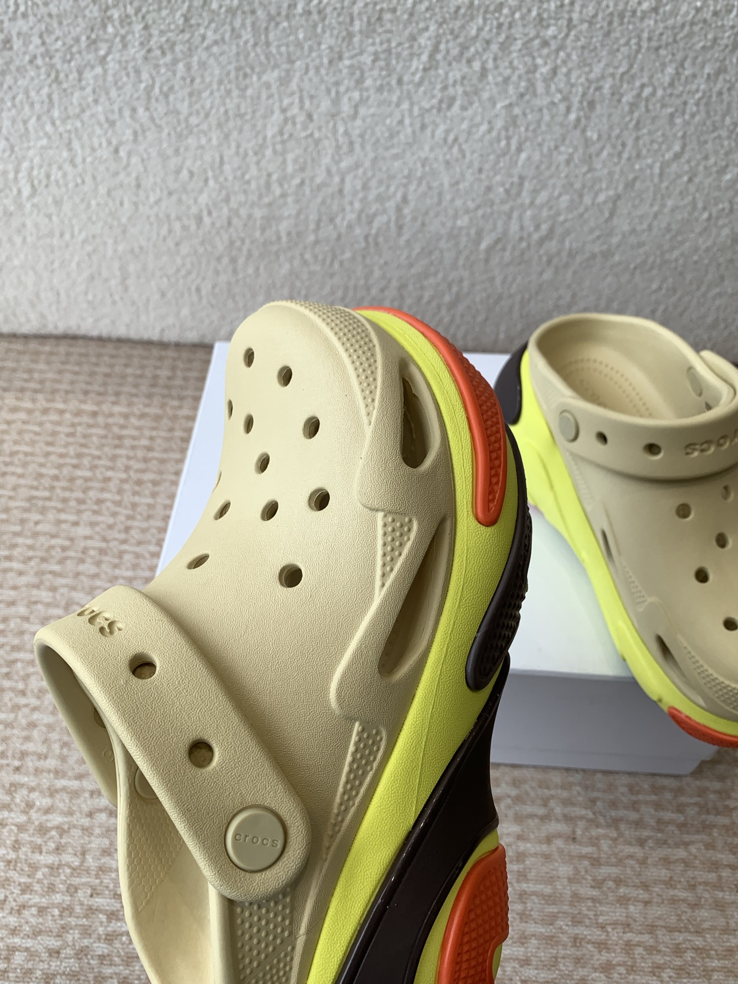 Crocs Classic Mega Crush Clog Sandals: Comfortable, Stylish, and Versatile 7 i1742284552797 4174 0 5