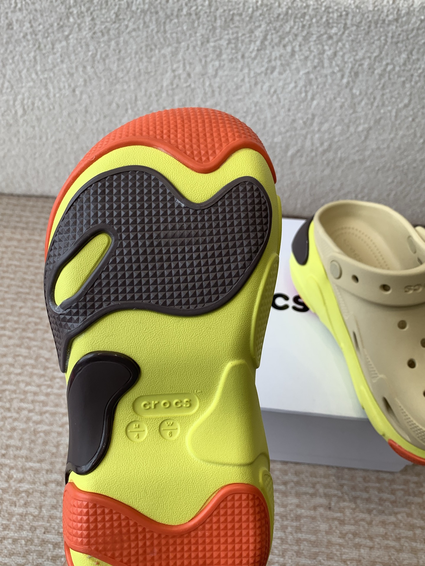 Crocs Classic Mega Crush Clog Sandals: Comfortable, Stylish, and Versatile 10 i1742284555102 8729 0 8