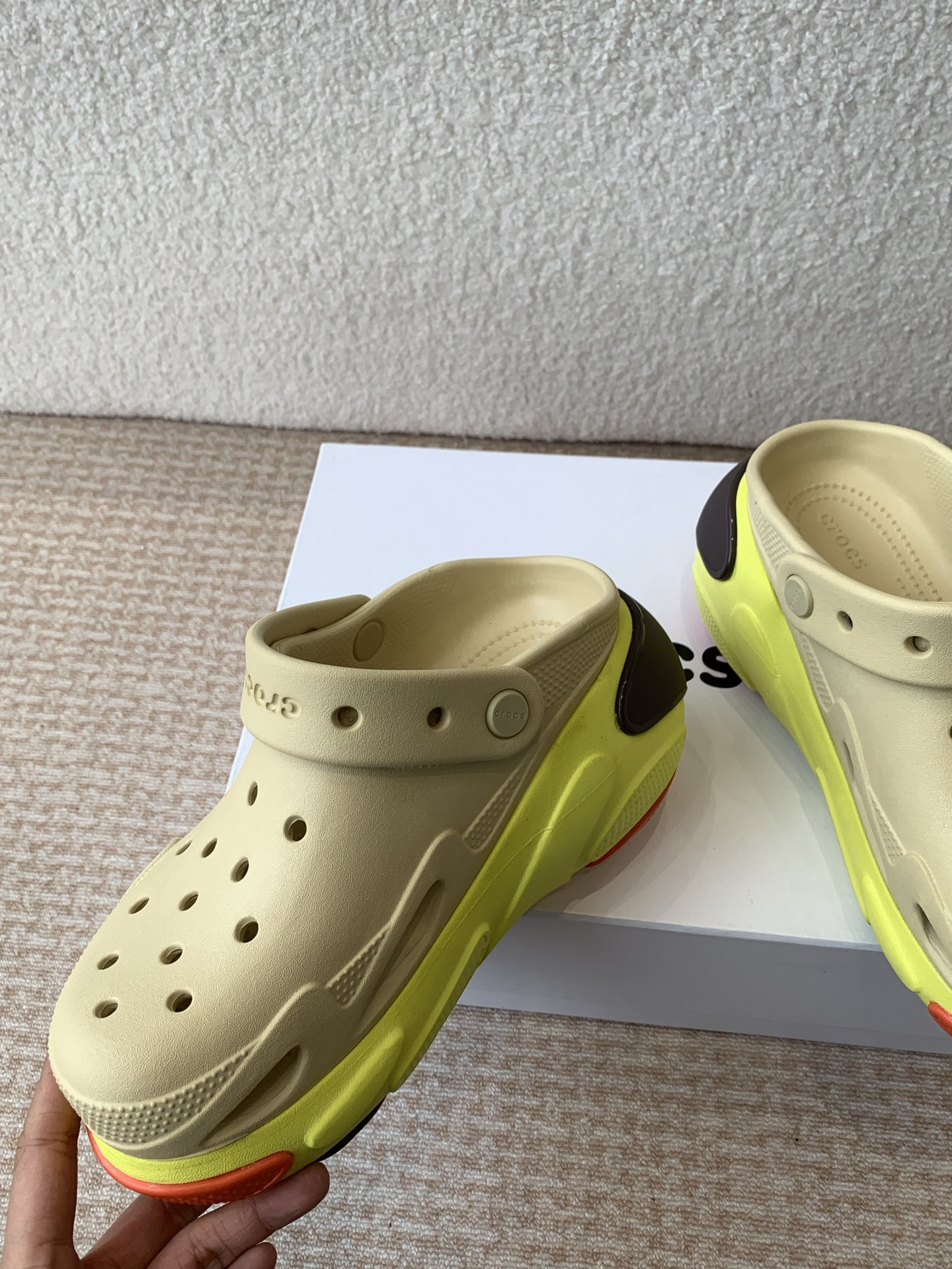 Crocs Classic Mega Crush Clog Sandals: Comfortable, Stylish, and Versatile 5 i1742284555180 5040 0 3