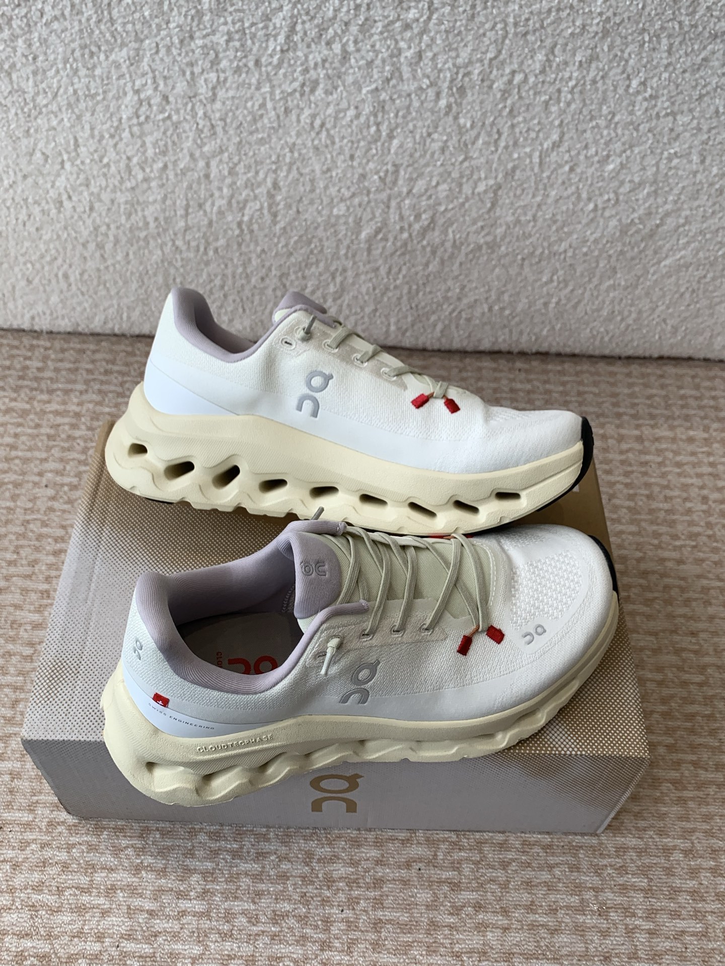 On Cloudtilt Lightweight White Running Shoes,Comfortable and Breathable 5 i1742285712946 7716 0 3