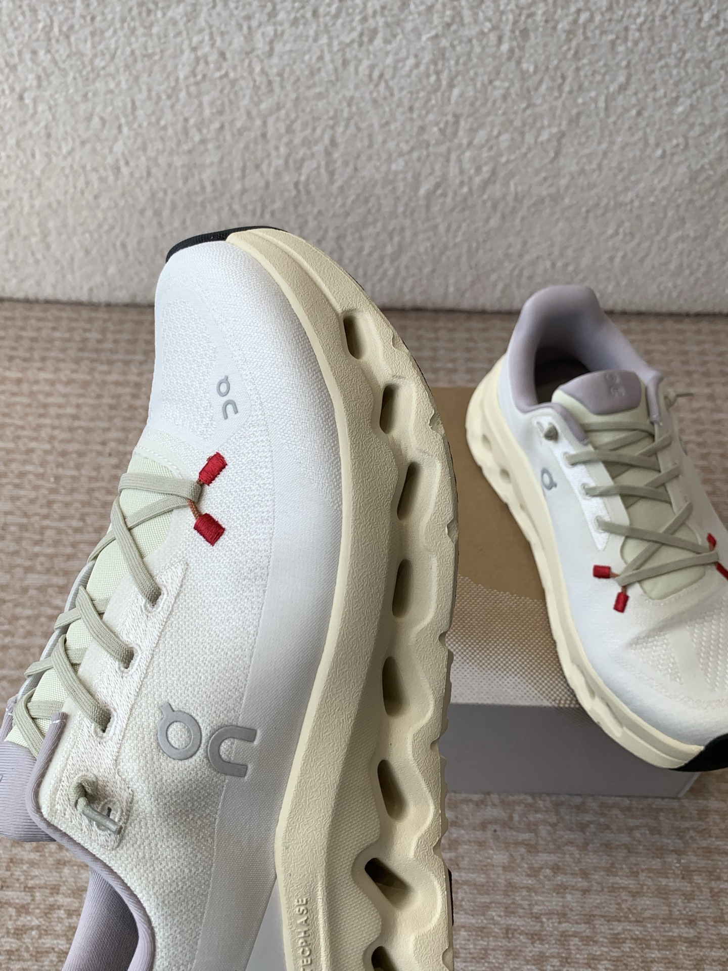 On Cloudtilt Lightweight White Running Shoes,Comfortable and Breathable 6 i1742285712986 7379 0 4