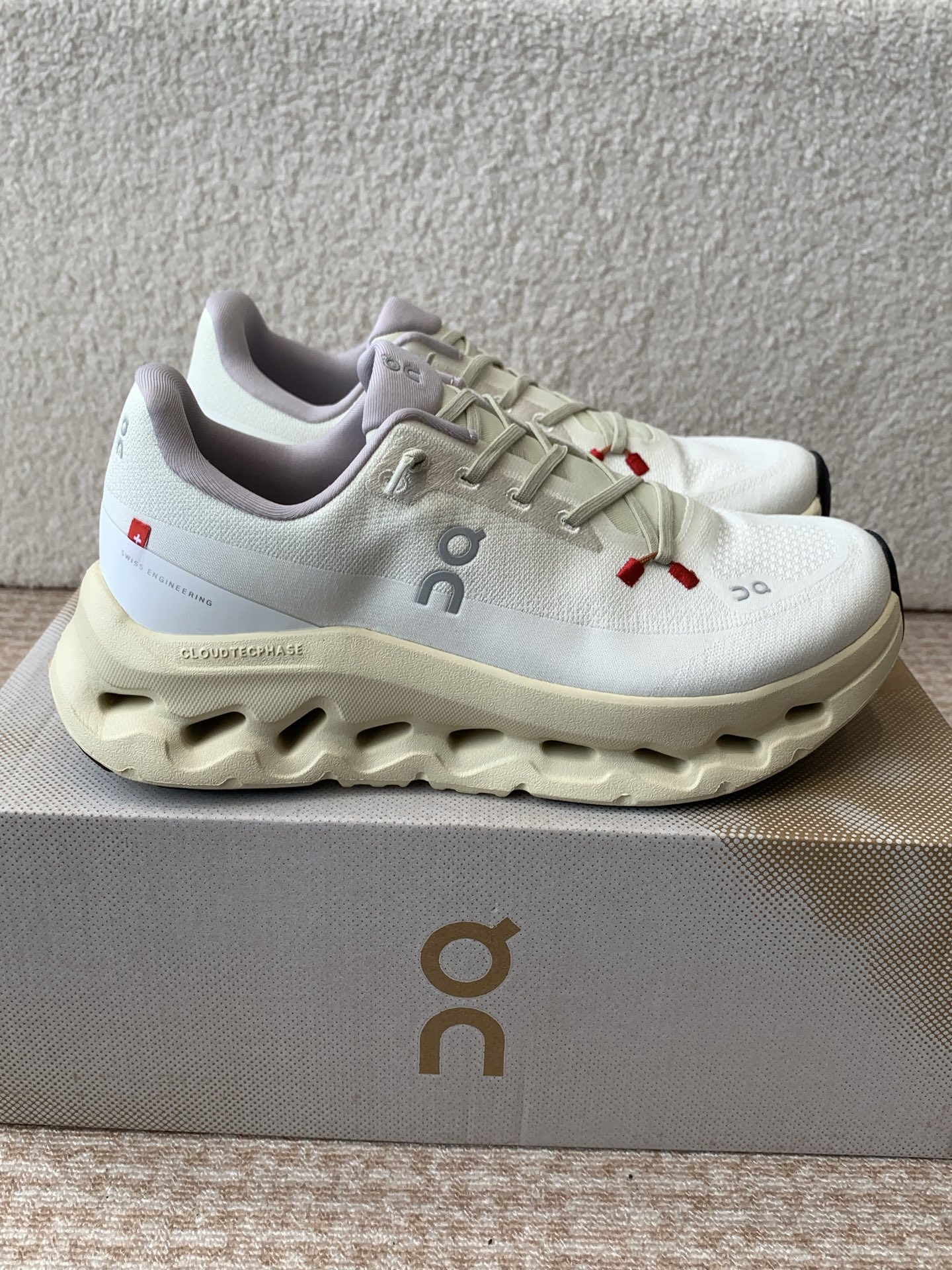 On Cloudtilt Lightweight White Running Shoes,Comfortable and Breathable 3 i1742285714090 4888 0 1