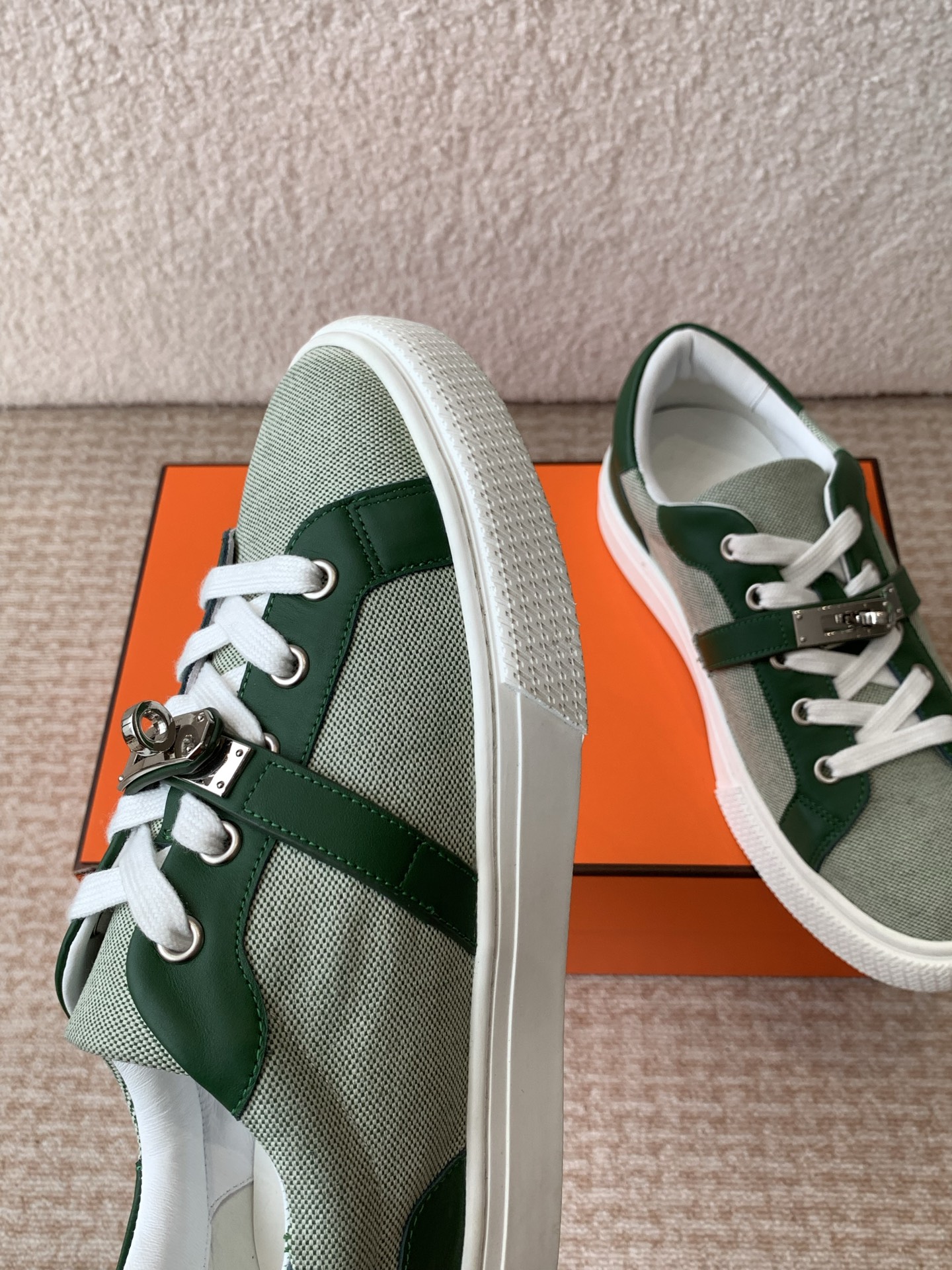 Hermes Kelly Buckle H-Strap Thick Sole Sneakers - Couple Style, Green Leather 5 i1742287981601 7165 0 3