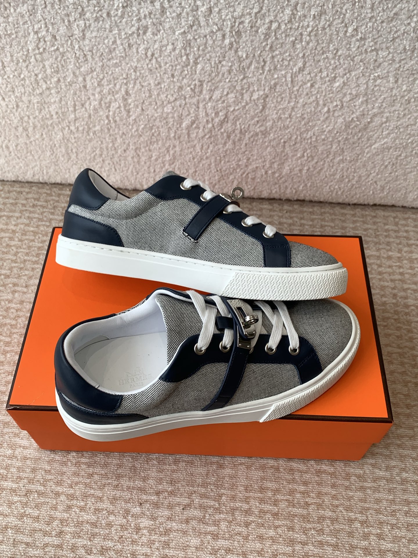 Hermes Kelly Buckle Lace-Up Sneakers Thick Sole Shoes for Couples