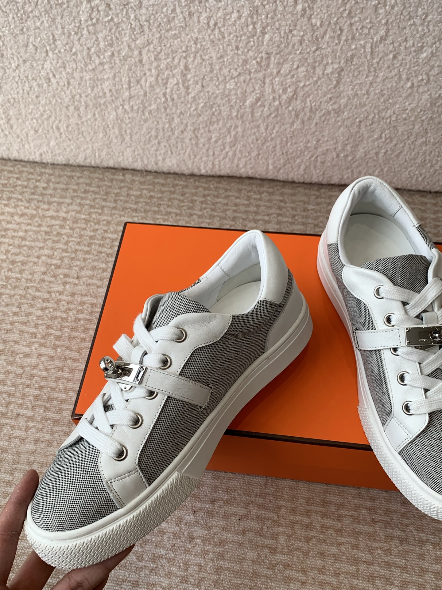 Hermes Kelly Buckle Lace-Up Sneakers H-Strap Thick Sole Couple Shoes 7 i1742288083215 1684 0 5