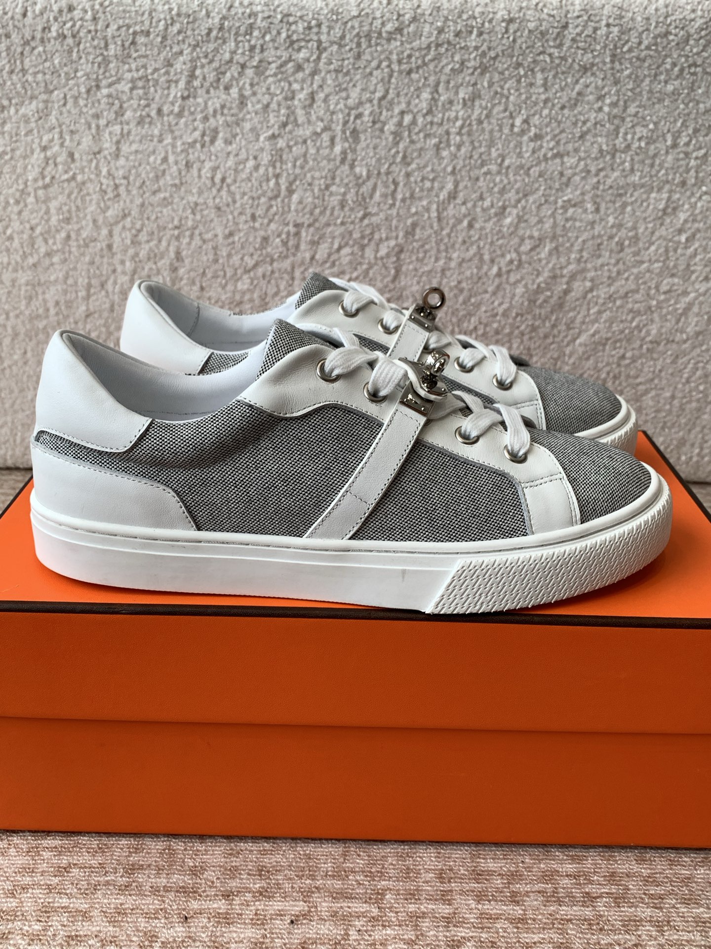 Hermes Kelly Buckle Lace-Up Sneakers H-Strap Thick Sole Couple Shoes 4 i1742288083333 9029 0 1