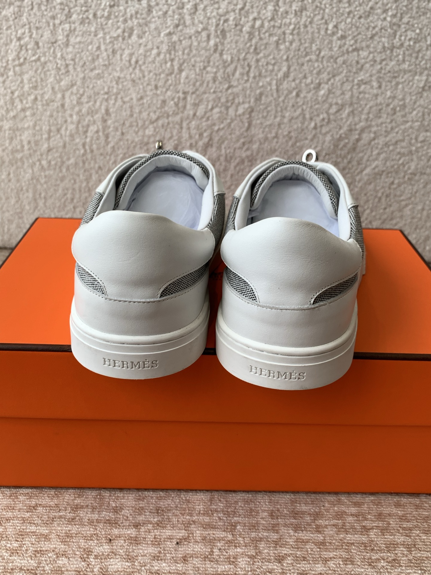 Hermes Kelly Buckle Lace-Up Sneakers H-Strap Thick Sole Couple Shoes 9 i1742288120841 9011 0 7