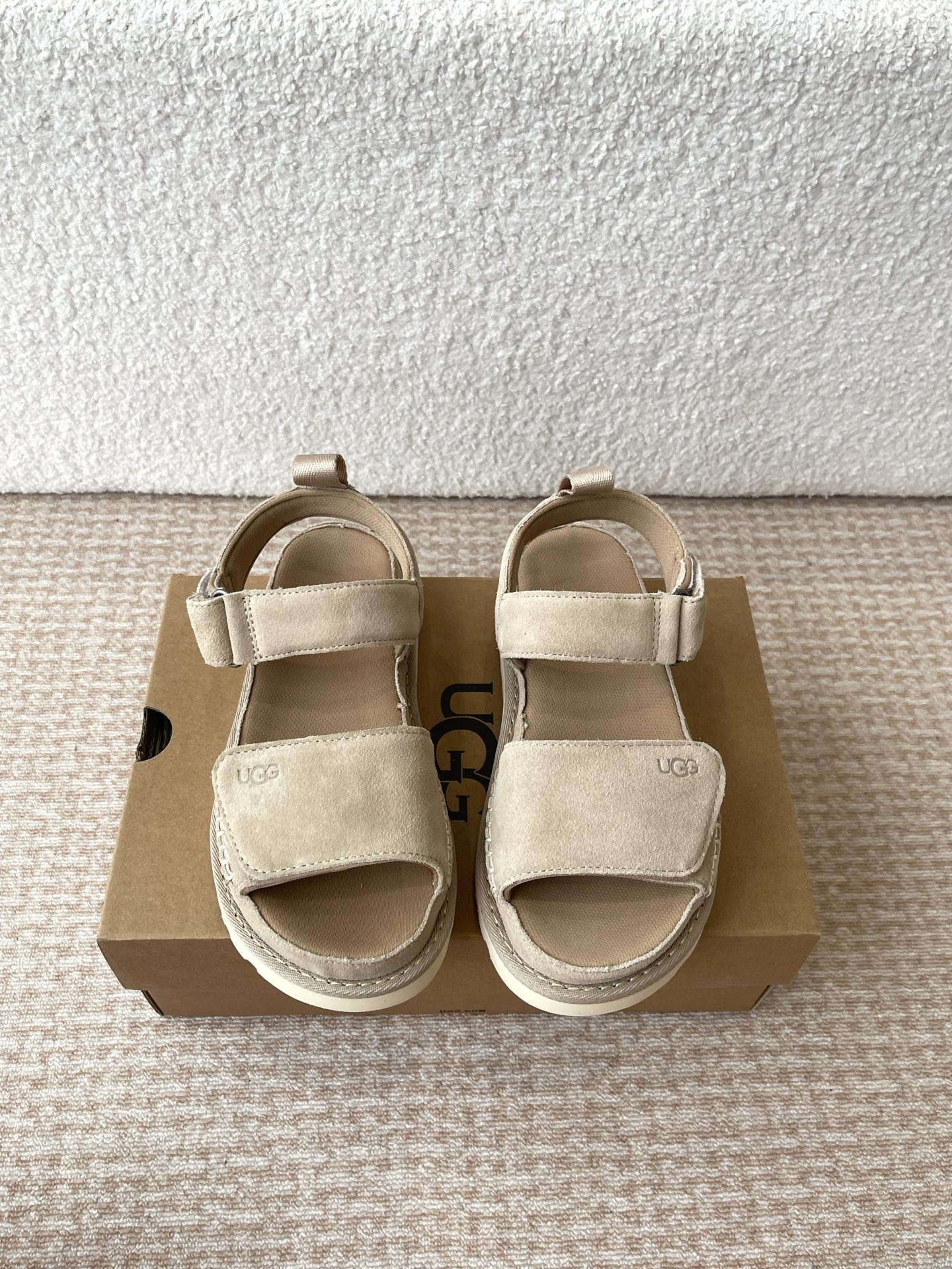 Parte superior de piel de vacuno con velcro UGG 25ss, correas superiores ajustables, diseñadas para ponerse y quitarse …