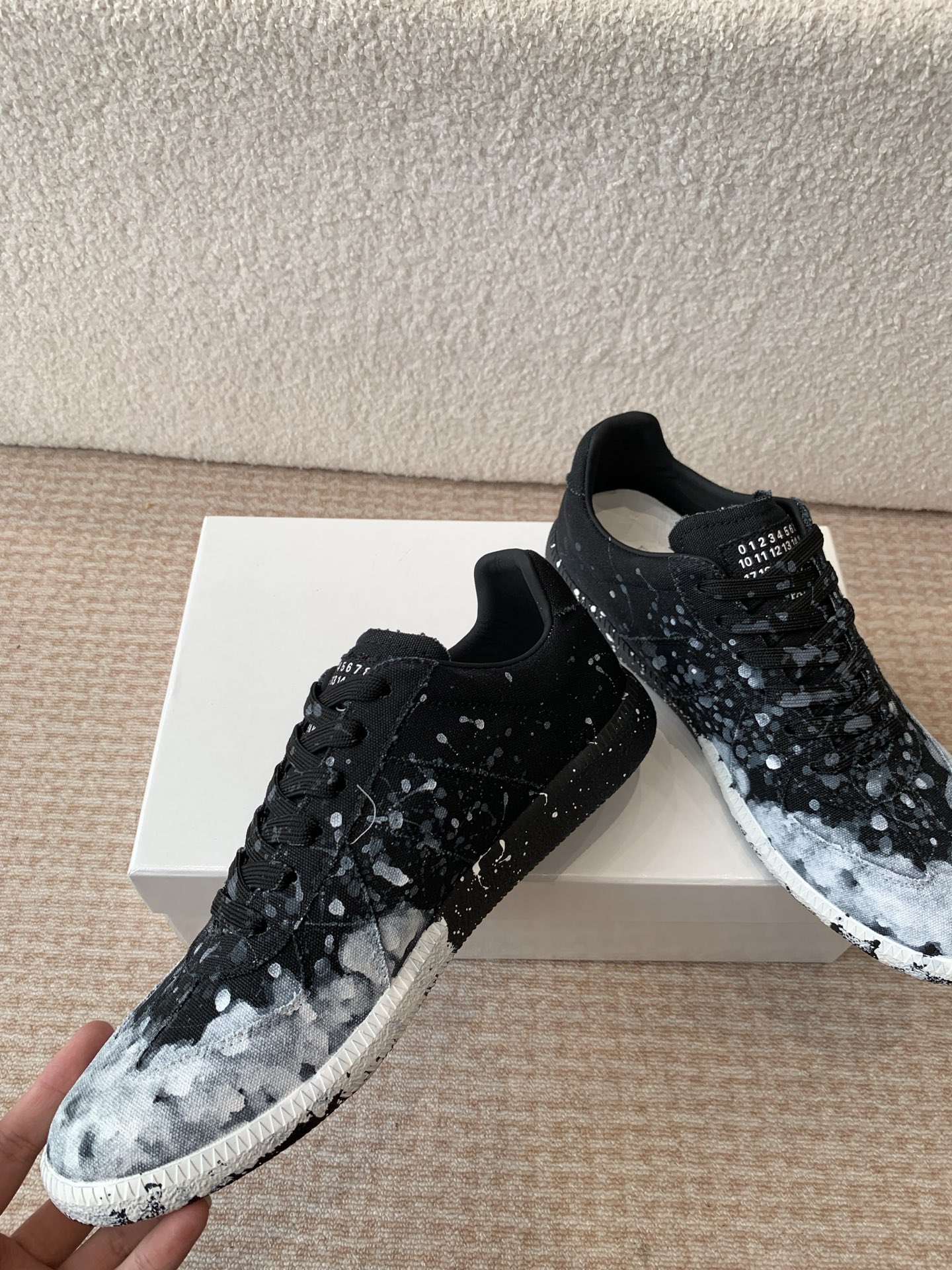 P280MaisonMargiela MM6 Margiela Parejas modelos Inkjet graffiti Lienzo zapatos de entrenamiento alem