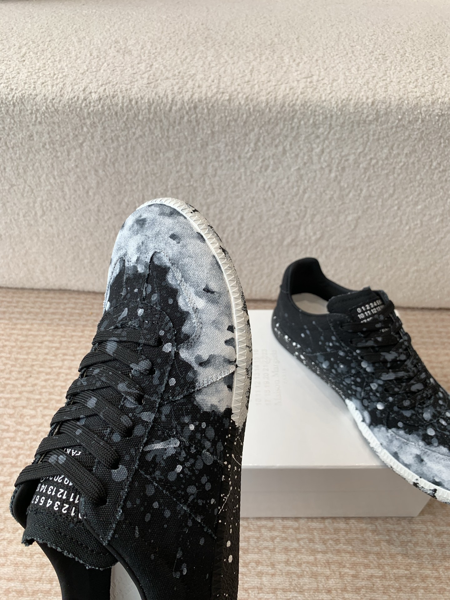 P280MaisonMargiela MM6 Margiela Parejas modelos Inkjet graffiti Lienzo zapatos de entrenamiento alem
