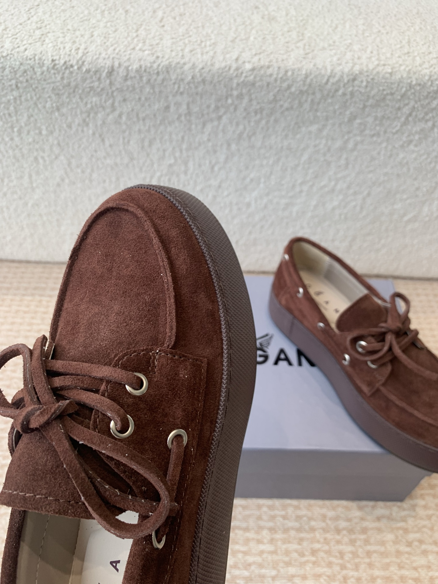 Hogan’s New H-Wrap Series H681: Comfortable Shoes with Super-Platform Sole - 图片 6