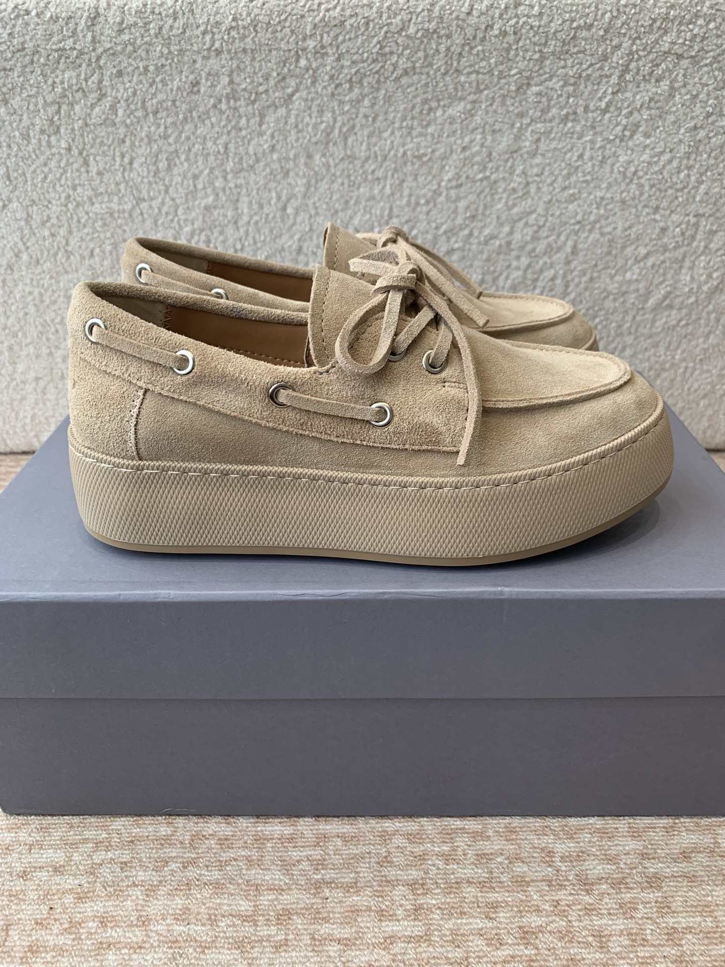 Hogan H-Wrap Series H681: Comfortable Shoes with Super-Platform Sole and Memory Foam