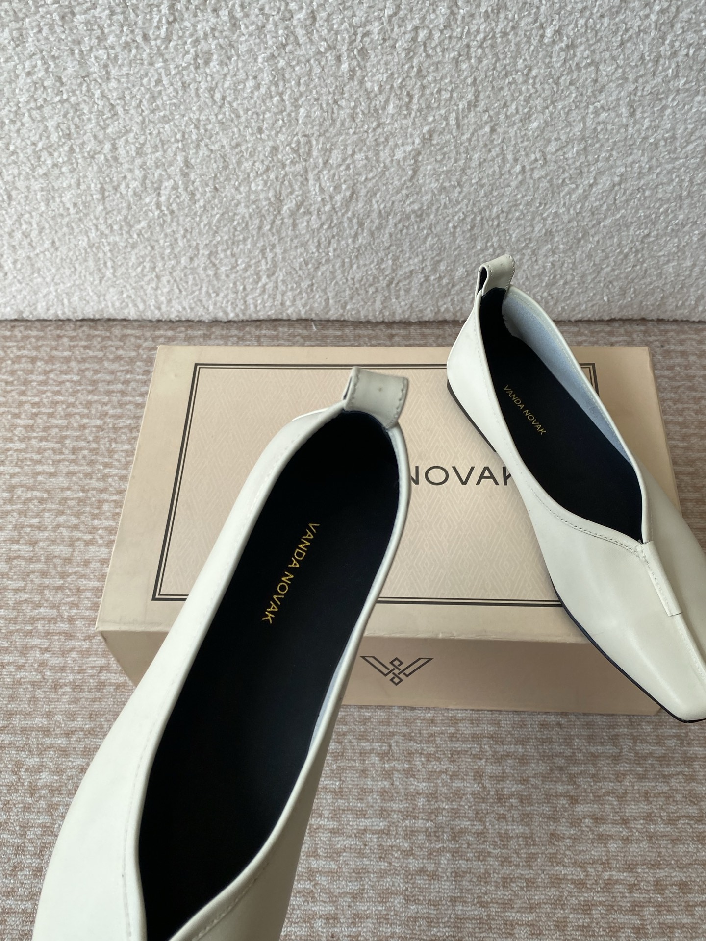 Italian Brand P725VANDA NOVAK: Unique Co-Edited Shoe Collection with Quality Materials - 图片 5