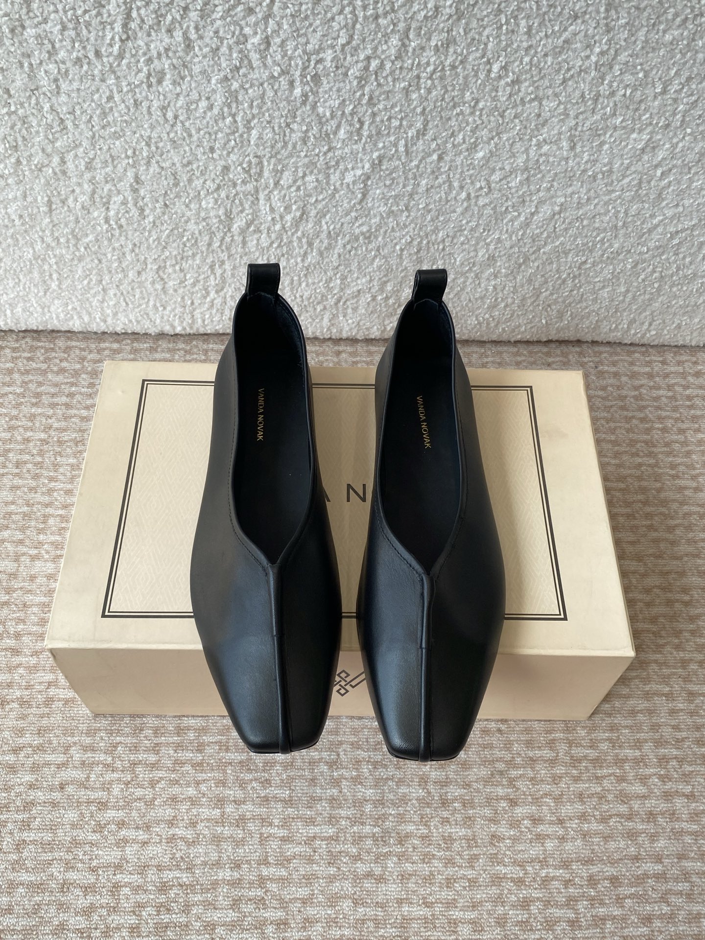 Italian Brand Vanda Novak: Unique Co-Edited Shoes with Italian Leather Heels - 图片 2