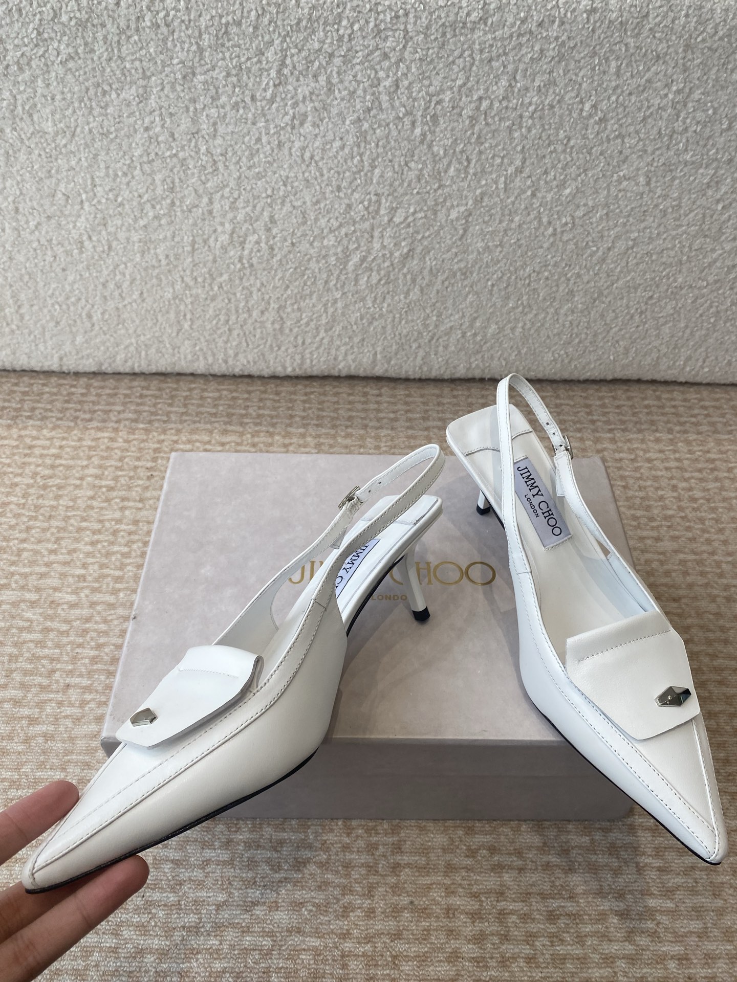 P725 Jimmy Choo Early Spring Heel Shoe Collection: Elegant Encounter with Foreign Publisher Recommendation - 图片 4