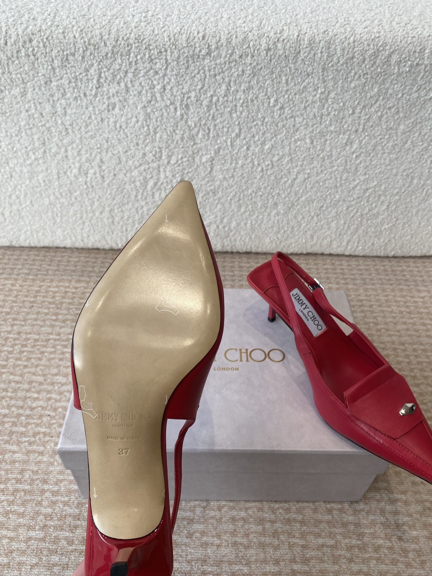 “Jimmy Choo Early Spring Collection: Elegant Encounter with Italian Skin Shoes” - 图片 9