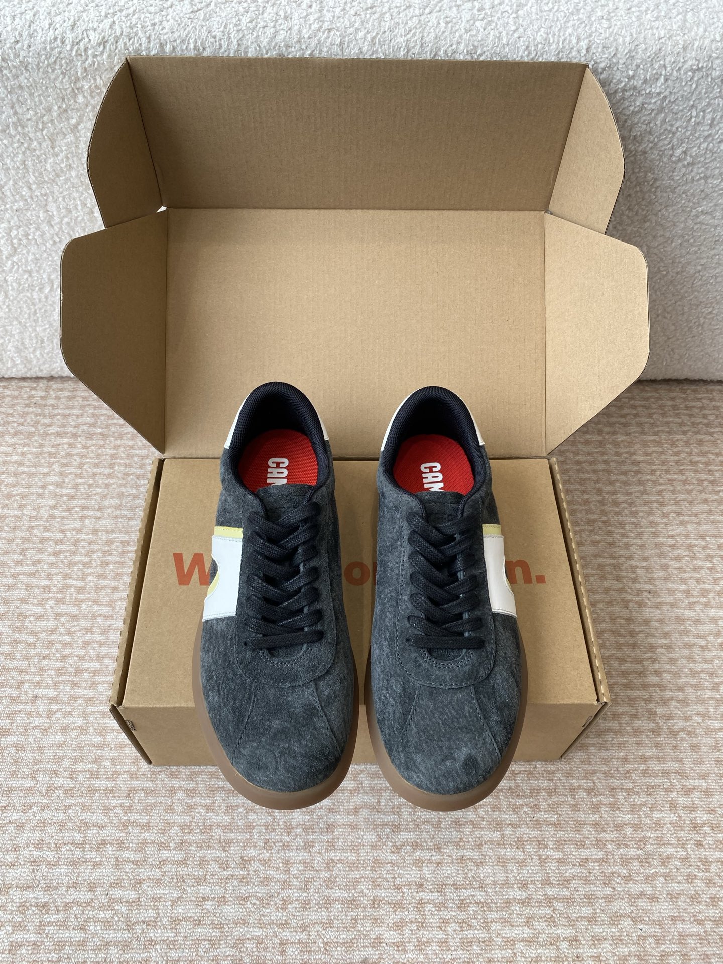 Camper’s Pelotas Soller: Stylish White Sports Shoes with Premium Materials - 图片 9