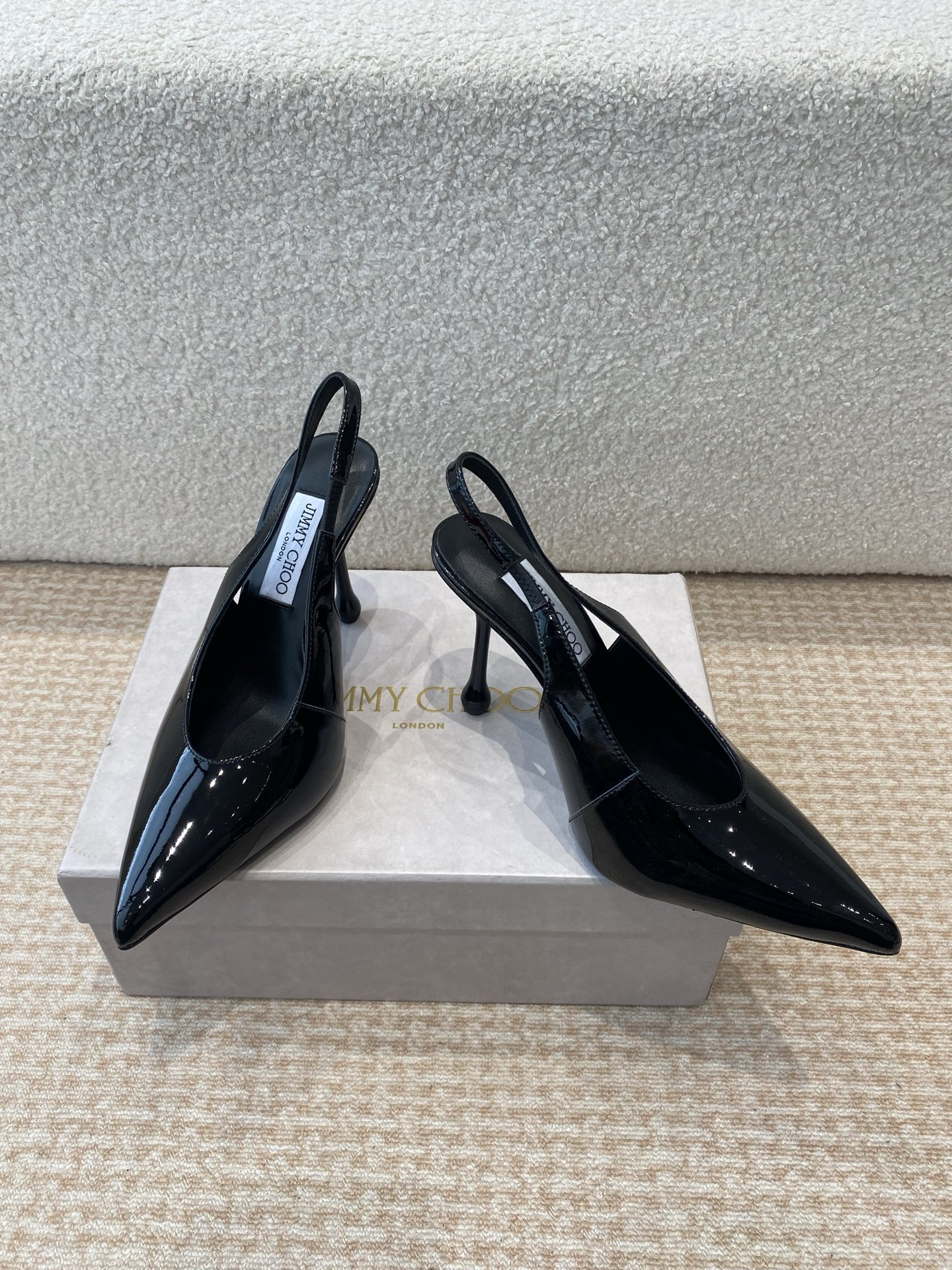 “Jimmy Choo’s Elegant Spring Heels and Shoes Collection” - 图片 4