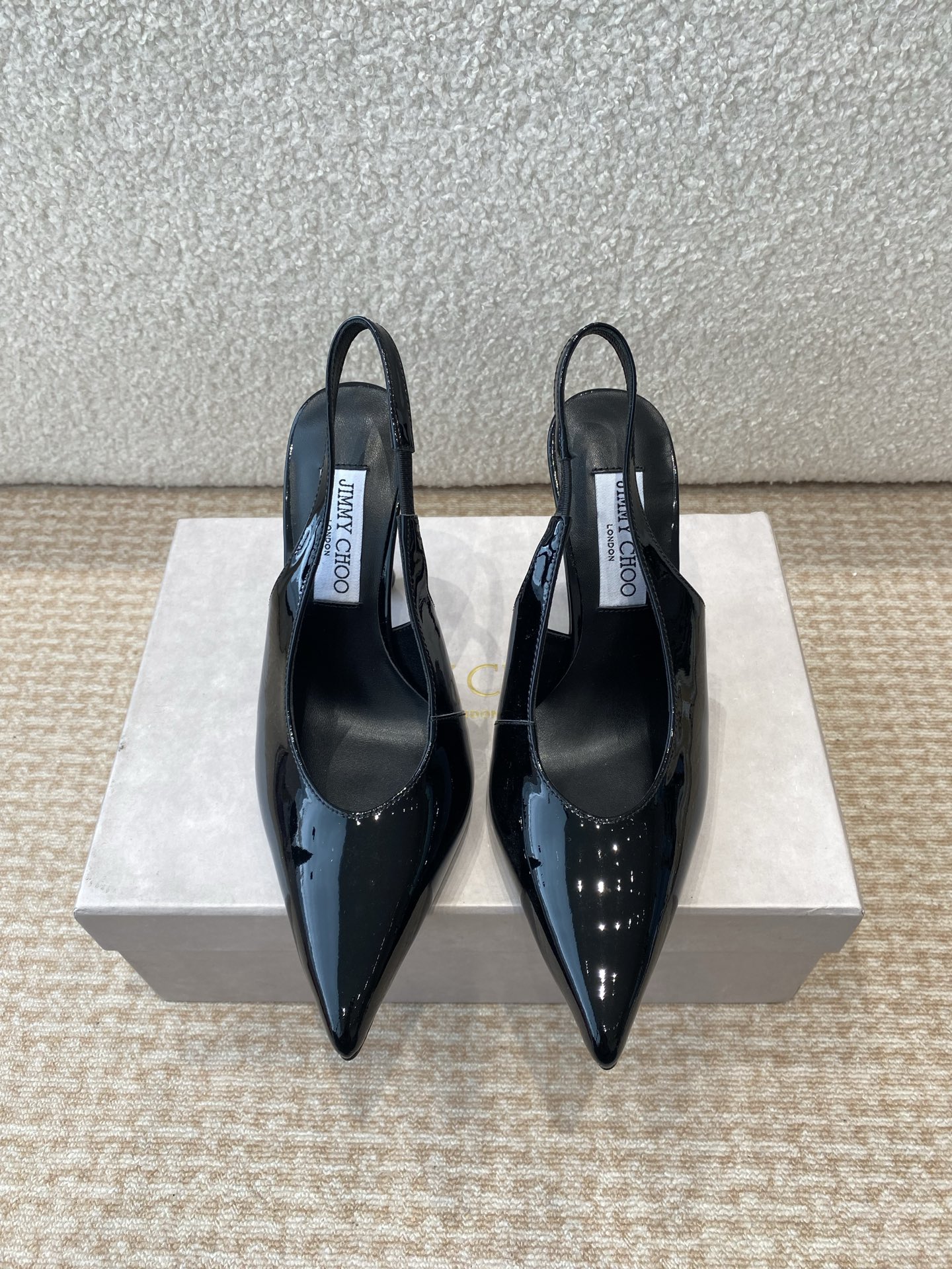 “Jimmy Choo’s Elegant Spring Heels and Shoes Collection” - 图片 2