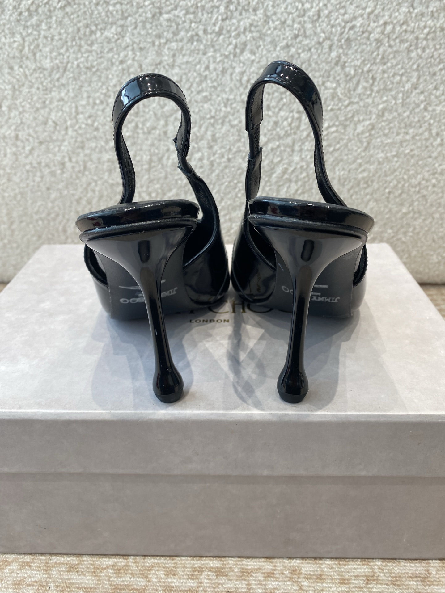 “Jimmy Choo’s Elegant Spring Heels and Shoes Collection” - 图片 8